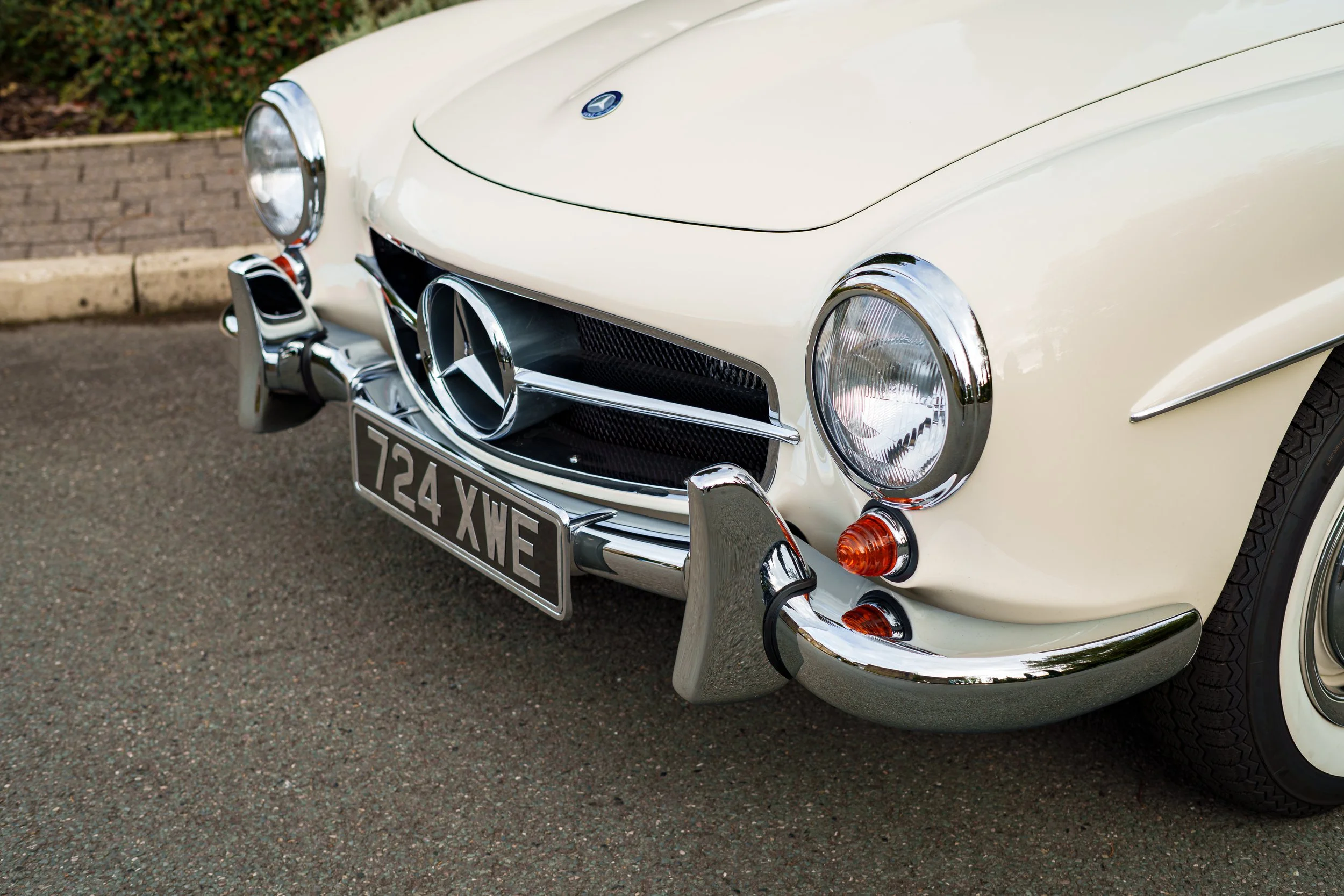 White 190 SL-10.jpg