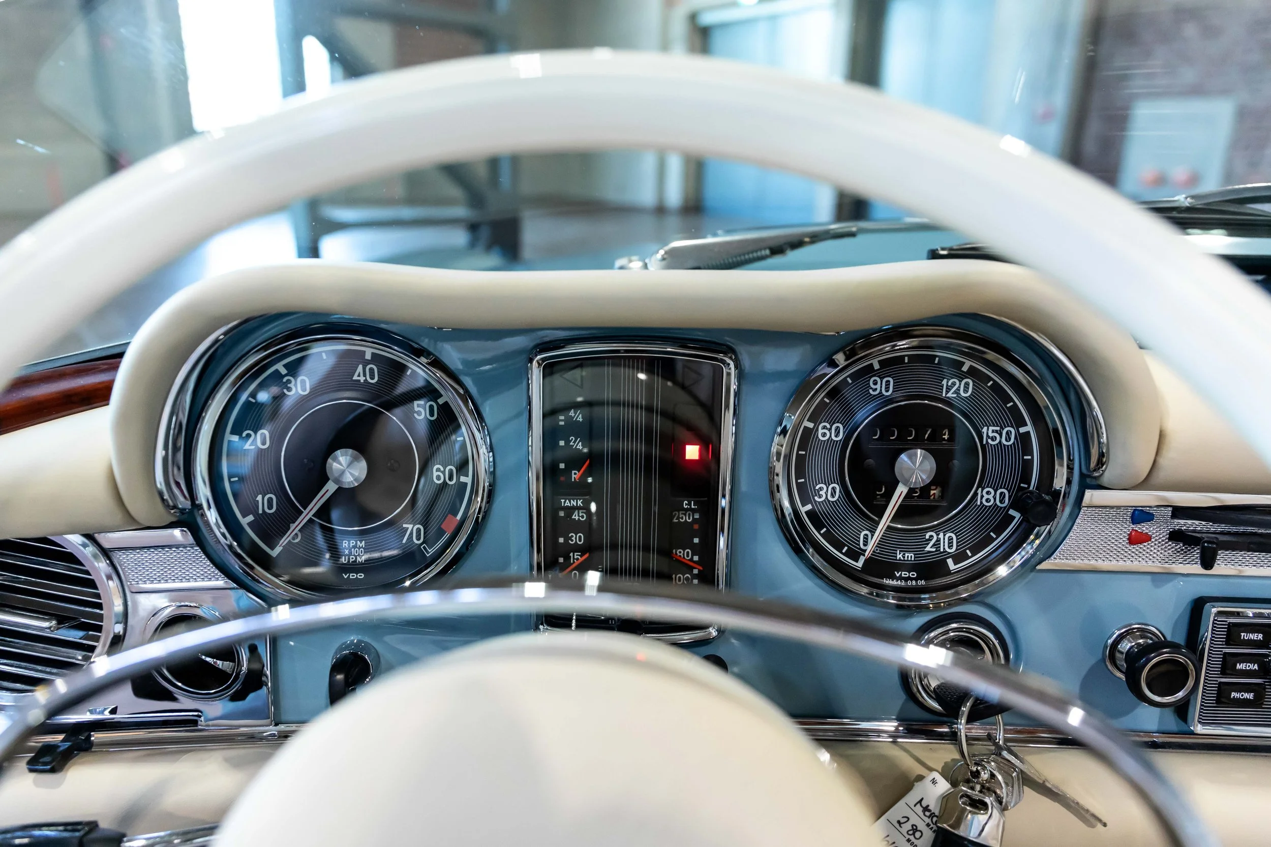 Mercedes-Benz 280SL Pagode - Mobile --44.jpg