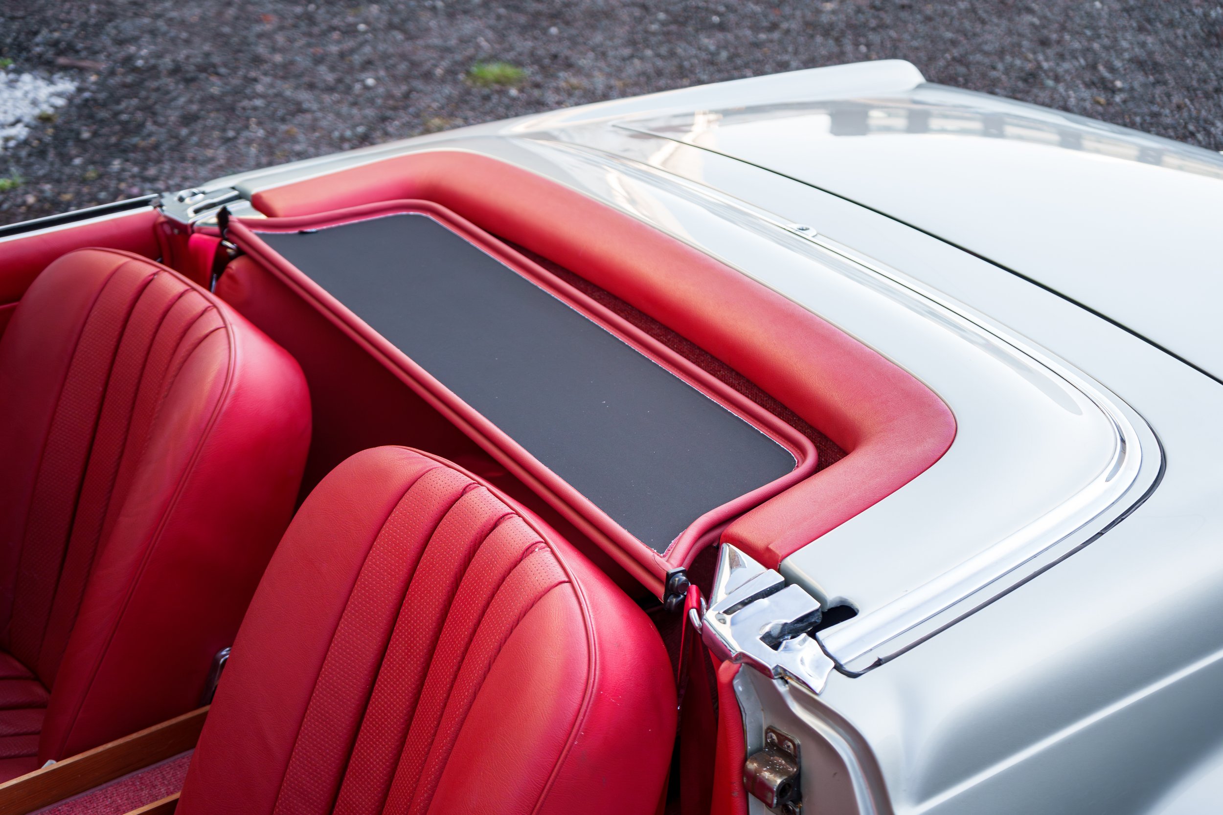 Silver-Red 230SL-21.jpg