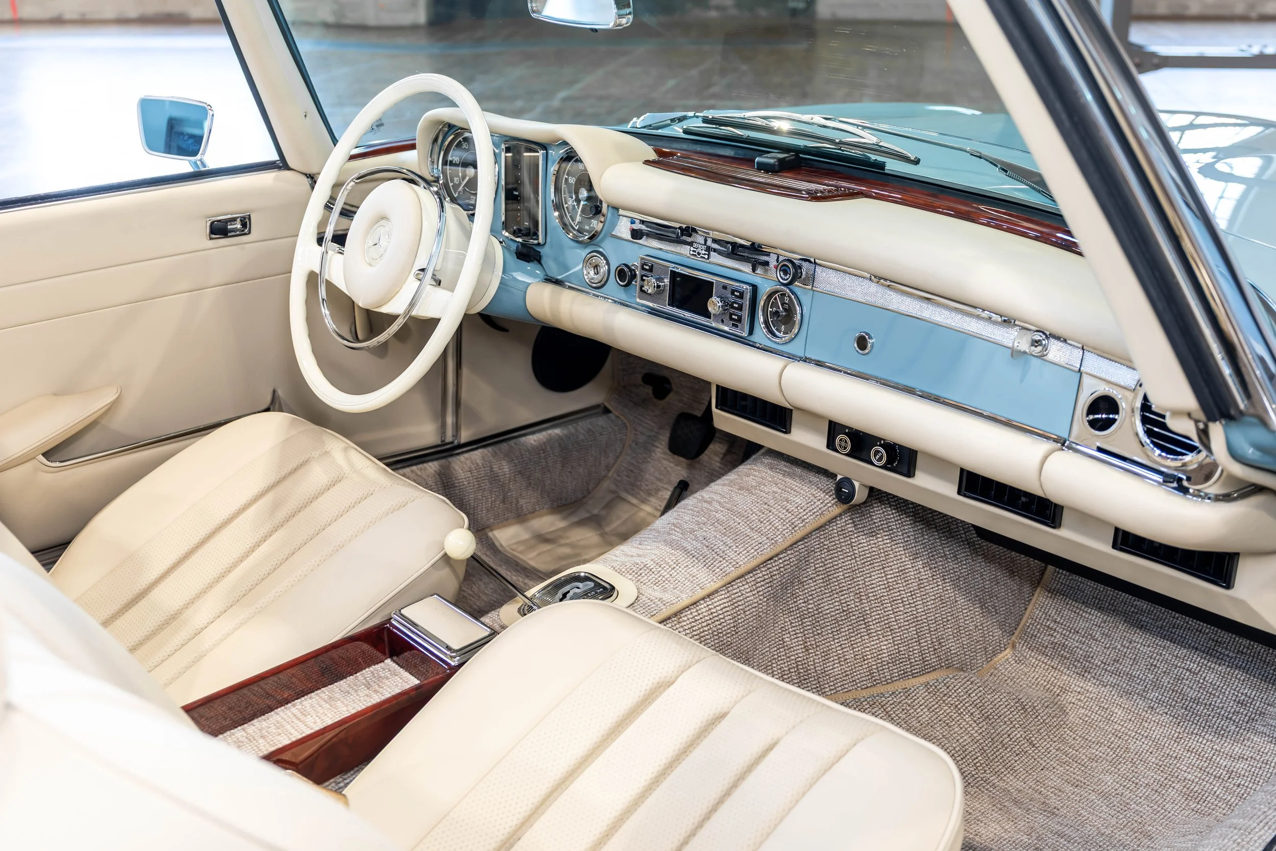 Mercedes-Benz 280SL Pagode - Mobile --39.jpg