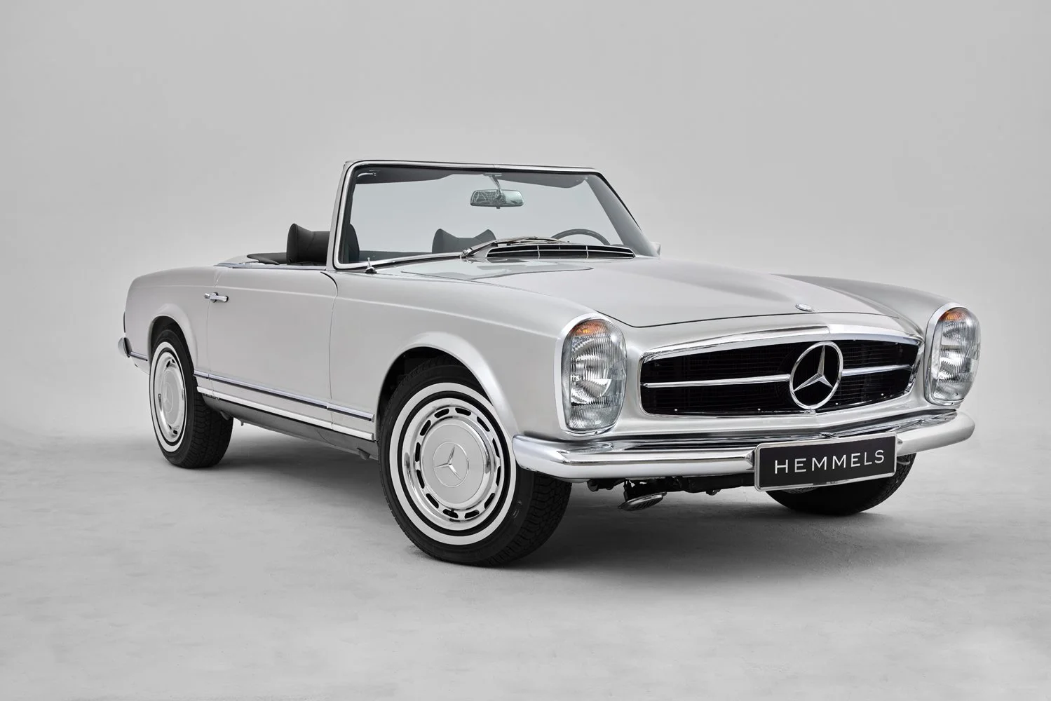 Mercedes_Pagoda_szary_01.jpg