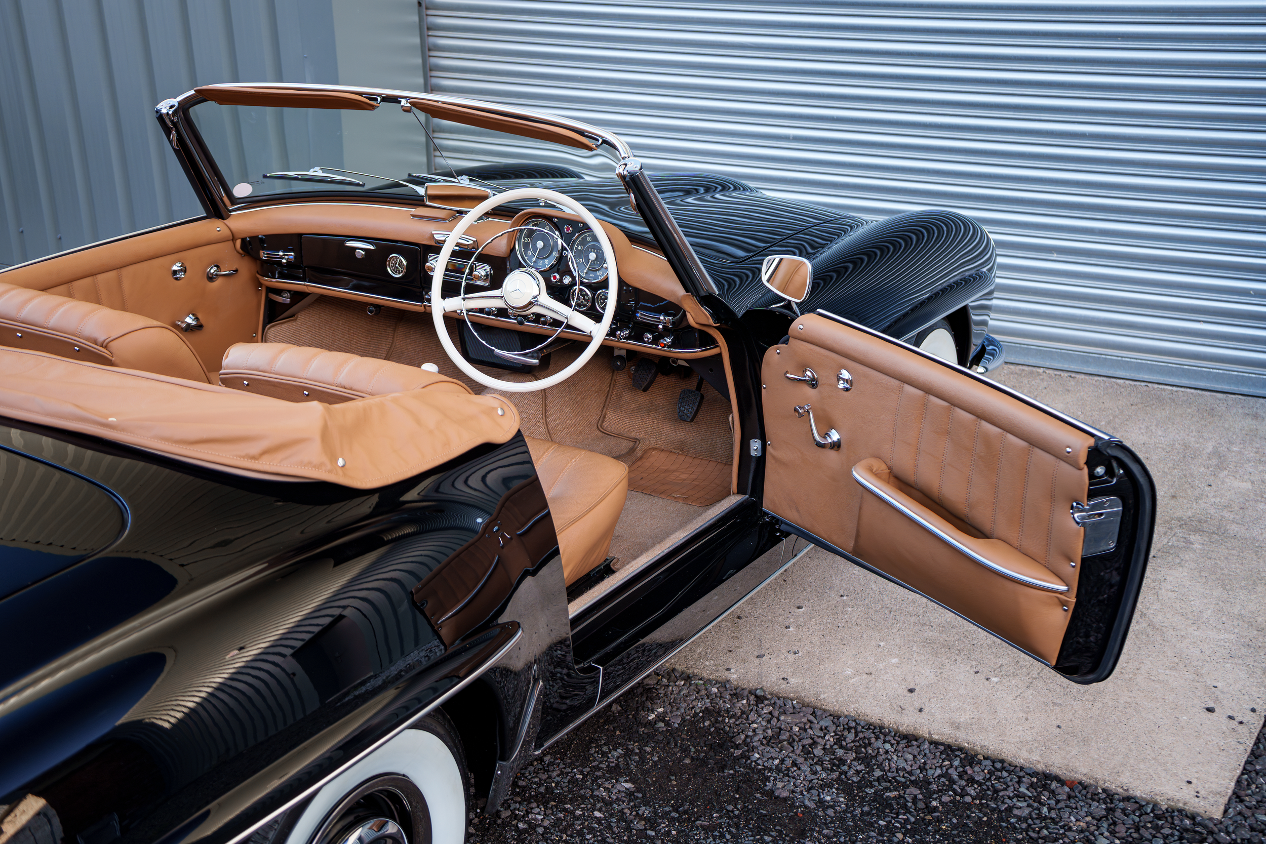 Black-Tan 190SL-25.png