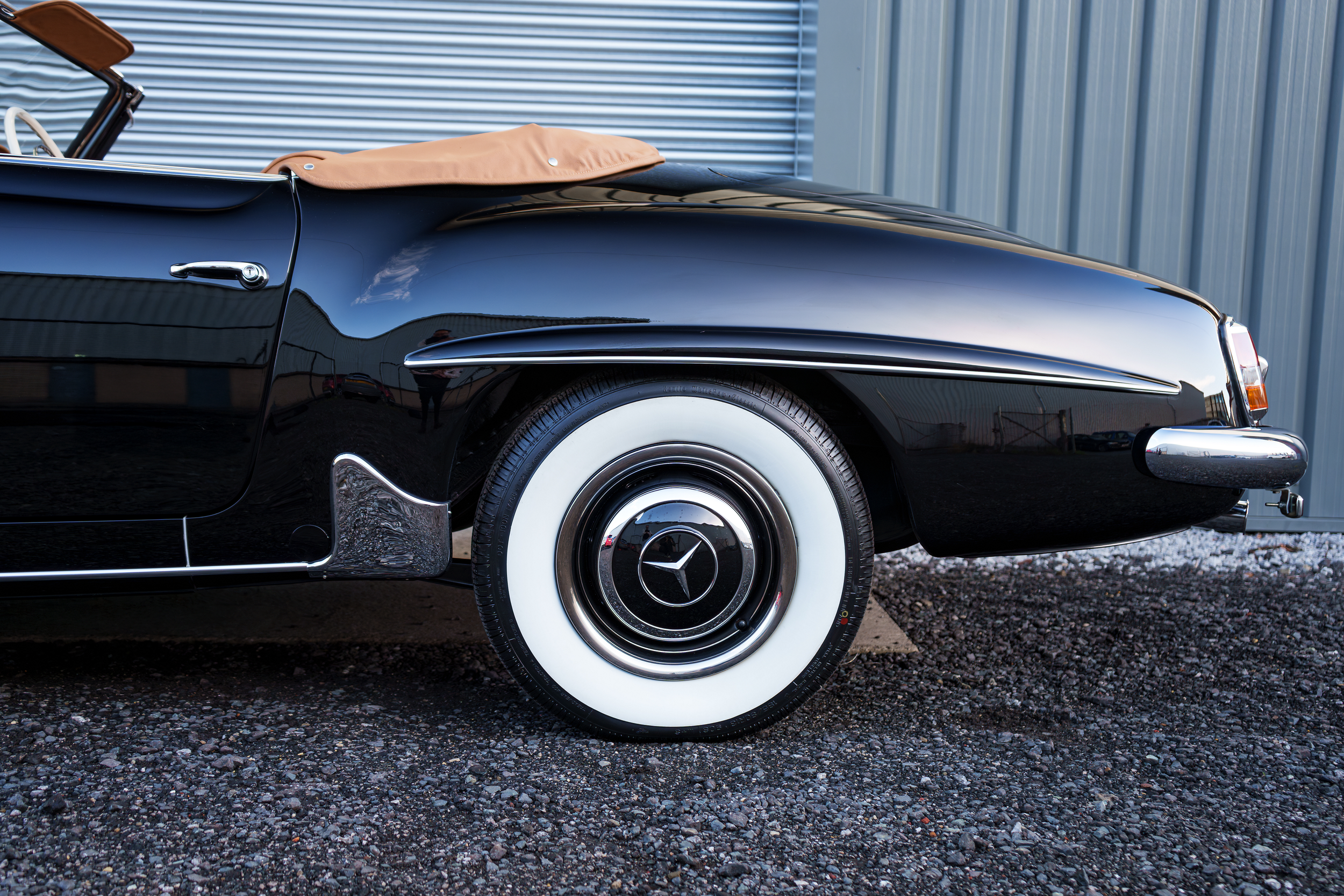 Black-Tan 190SL-15.png