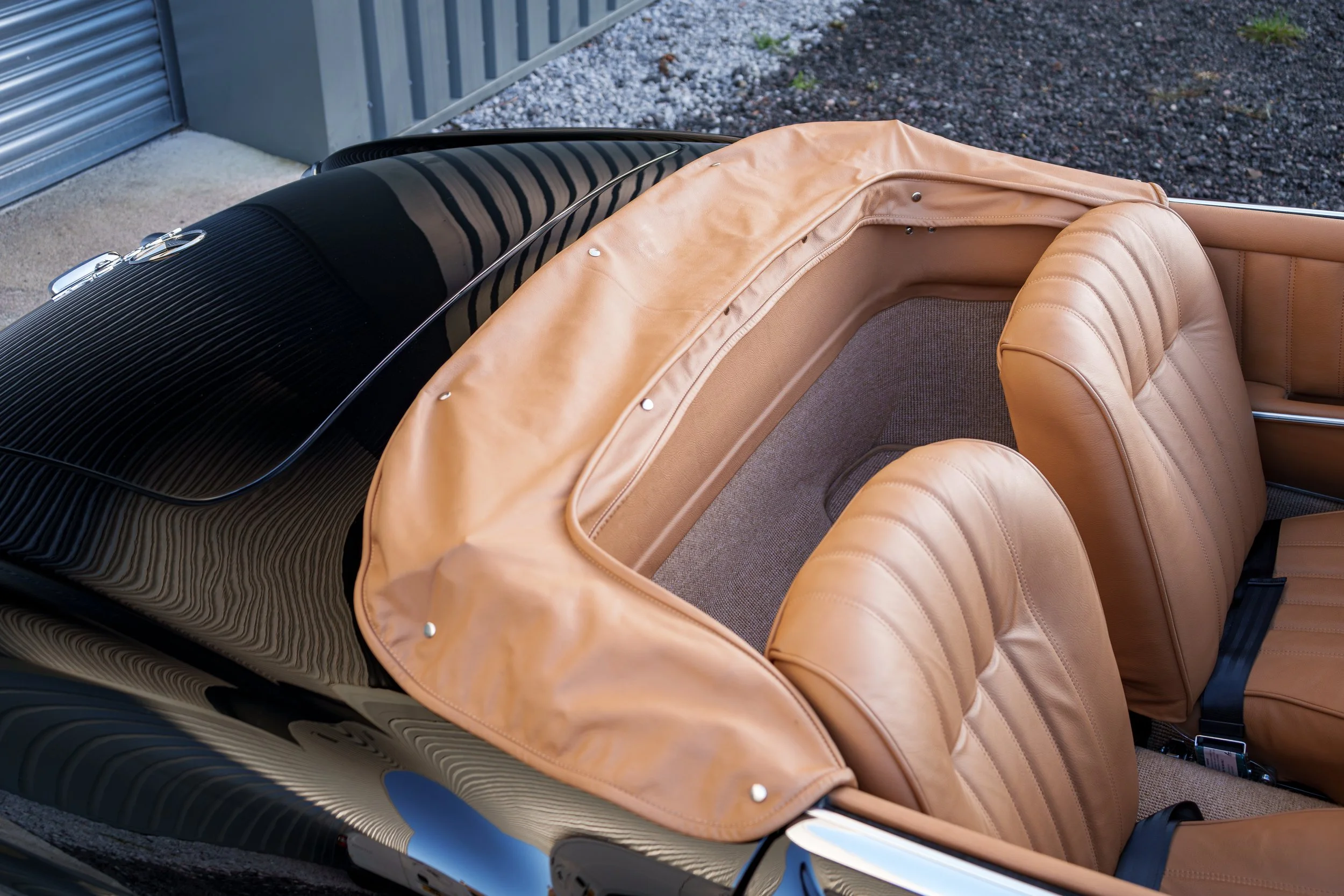 Black-Tan 190SL-4.jpg