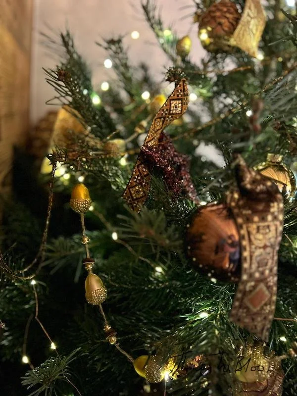 Sapin Chocolat ethnique.jpg