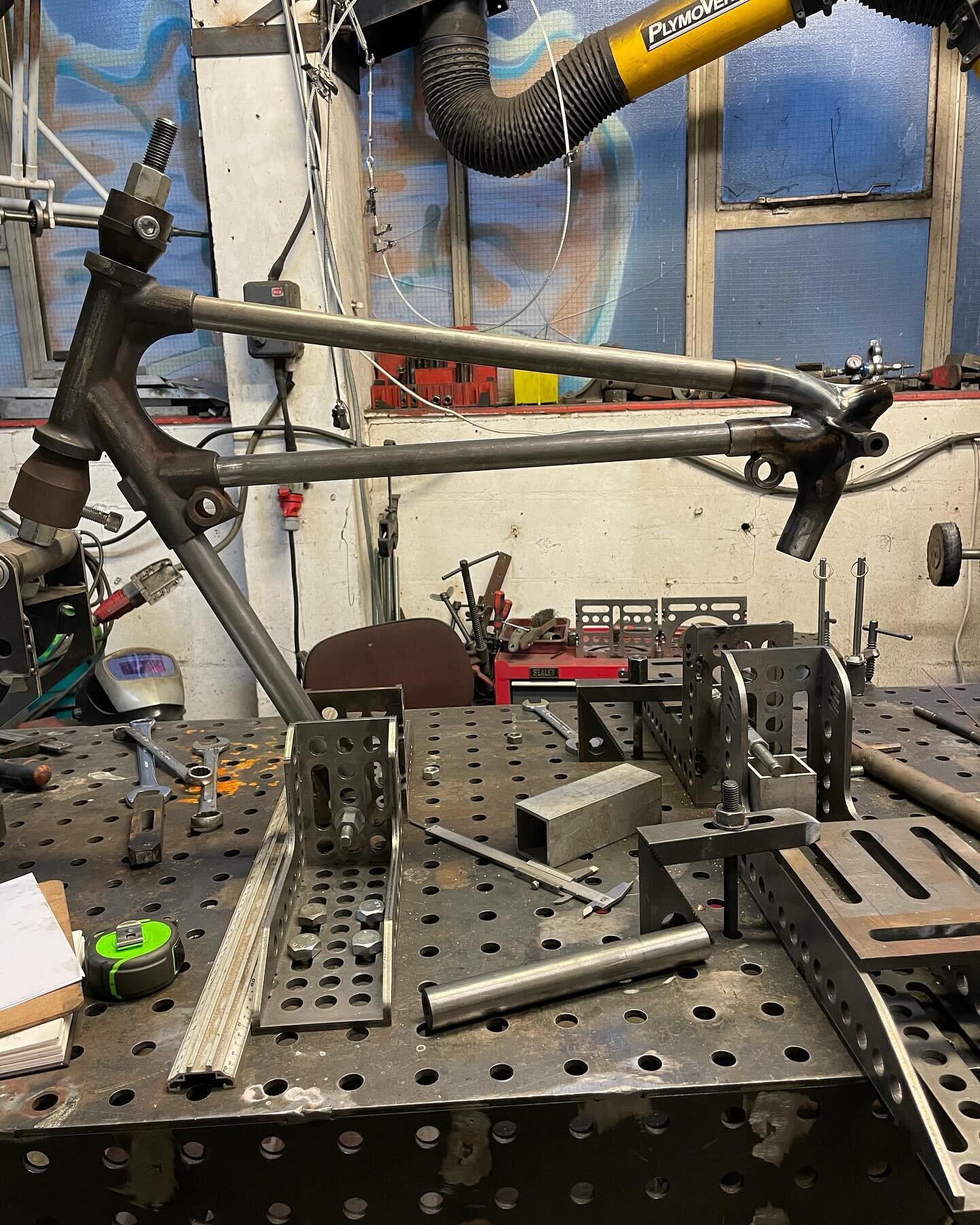 Brough Superior MK2 SS80 frame coming together&hellip; #jakerobbinsvintageengineering #broughsuperior #castlugframe #engineering #fabrication #motorcycle #vintage #hastings