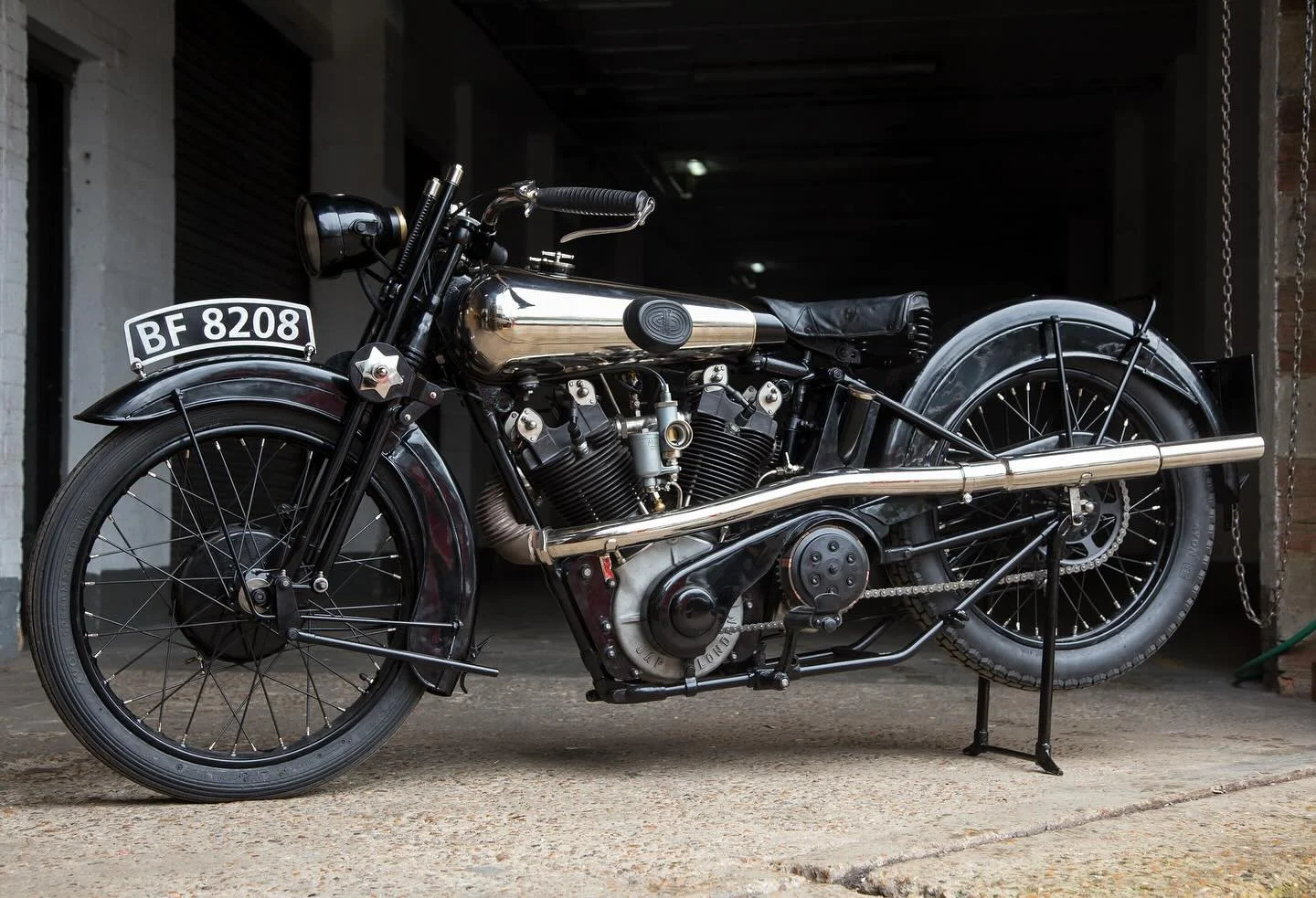 The stunning Brough Superior ss100 we built a few years back.. more of this to come out of our workshop this year.. #jakerobbinsvintageengineering #broughsuperior #vintage #engineering #motorcycle #vintagemotorcycle #hastings