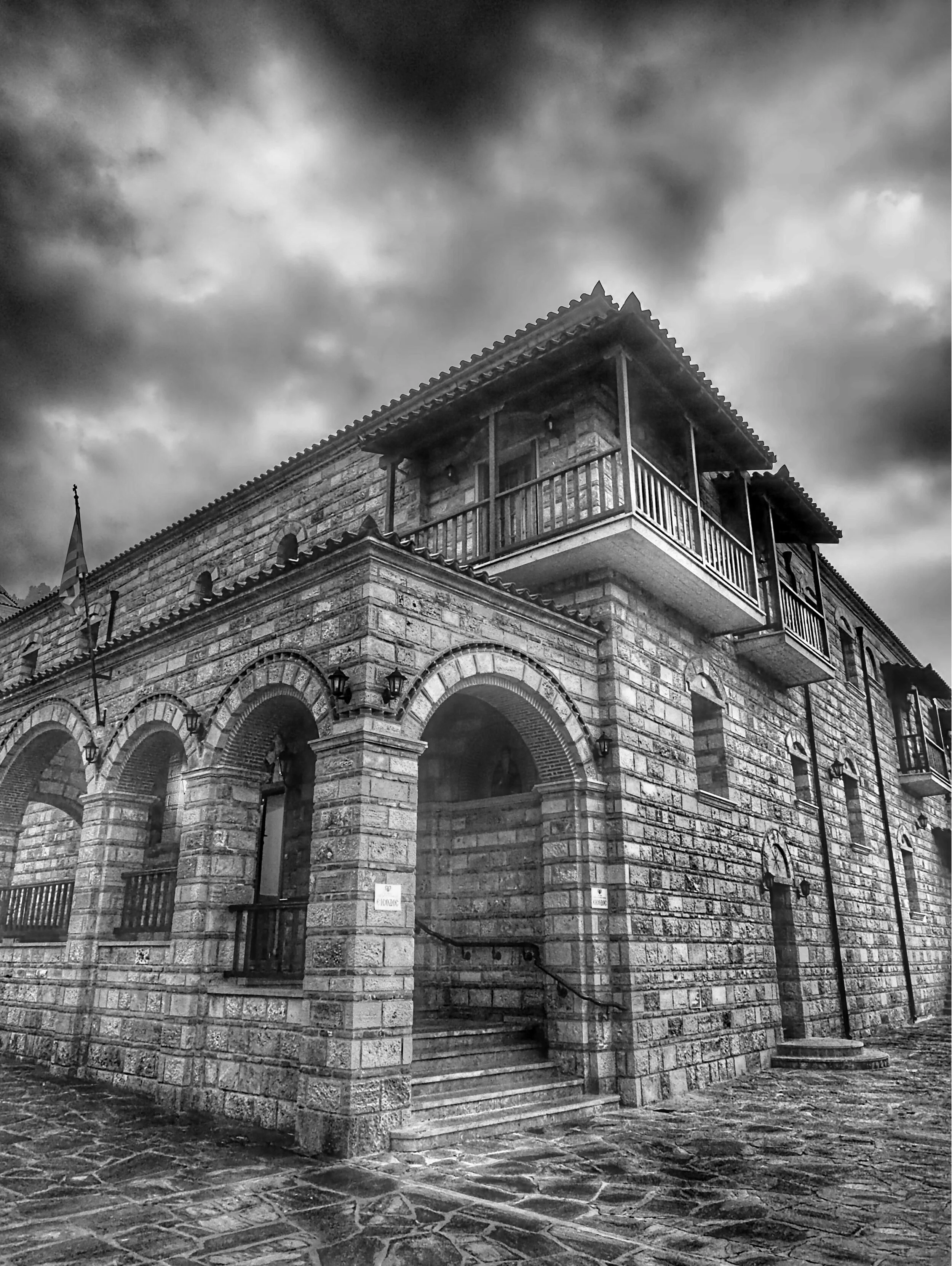_____________01_b_w.jpg