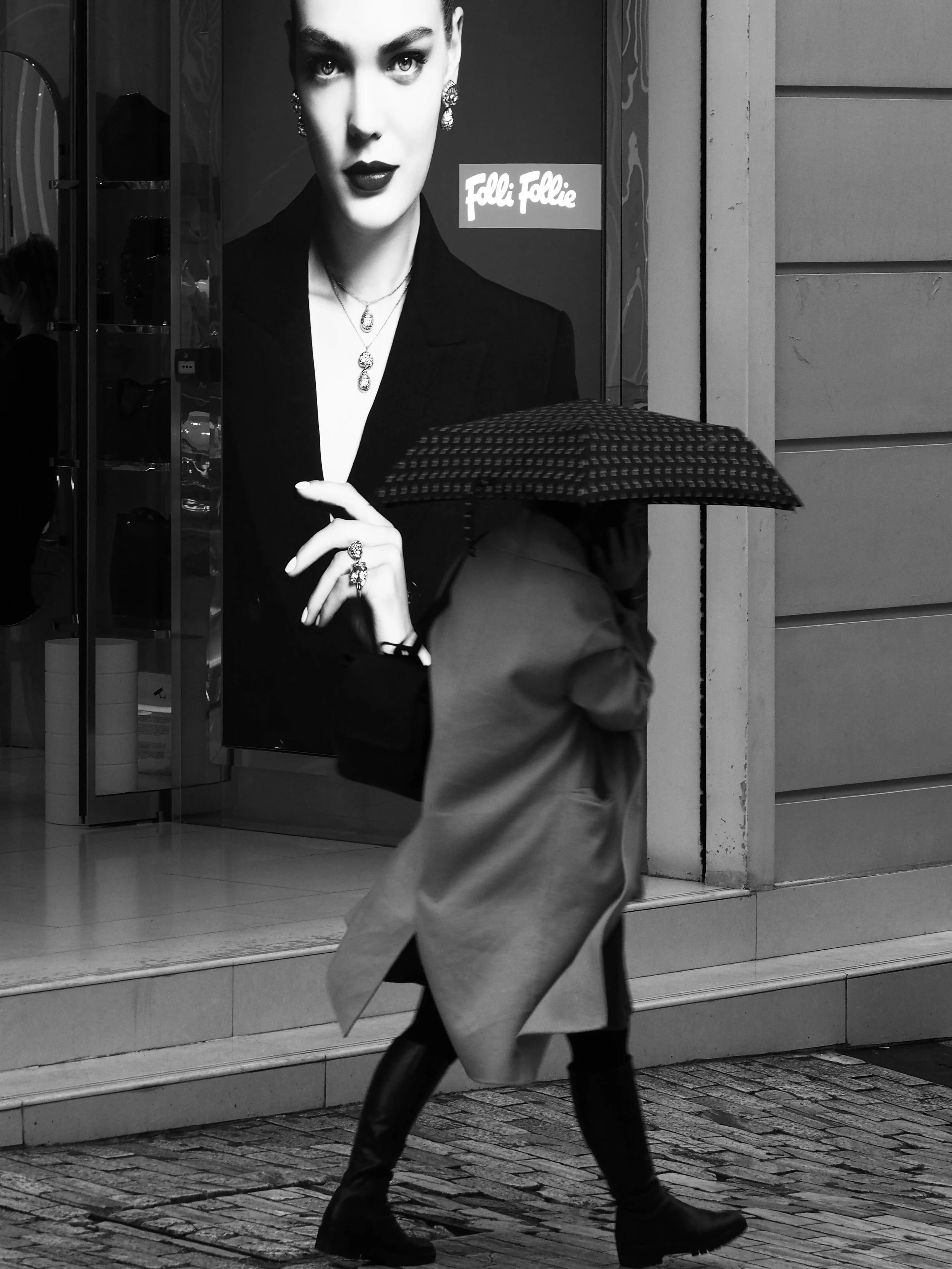 YSKA5383 bnw.jpg