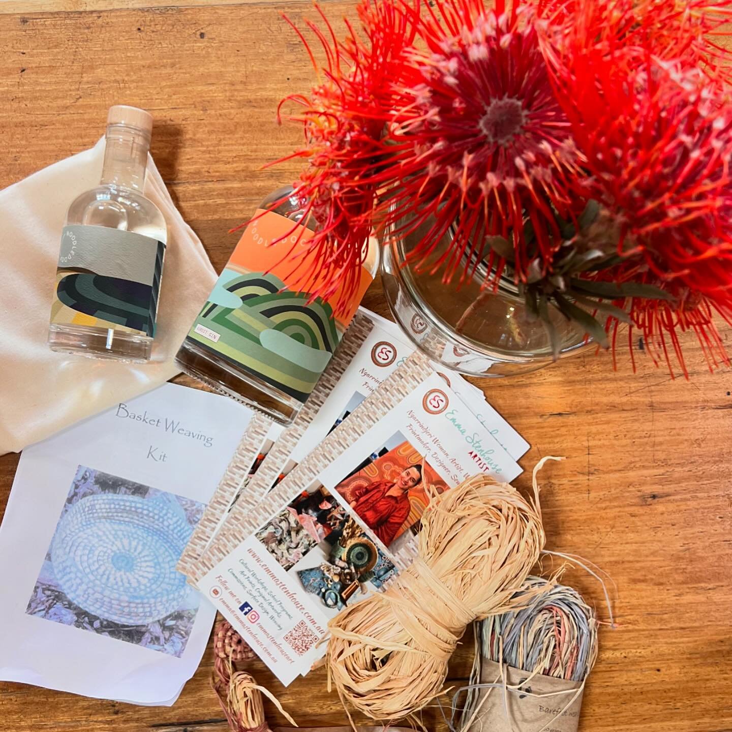 Still a couple of places left in this weekends weaving workshop at @noodledoof 

Fantastic to be presenting a workshop in my new hometown&hellip; 
So you can come and enjoy weaving, sip some Gin, vodka or Fancy beer, or even a coffee (all produced on