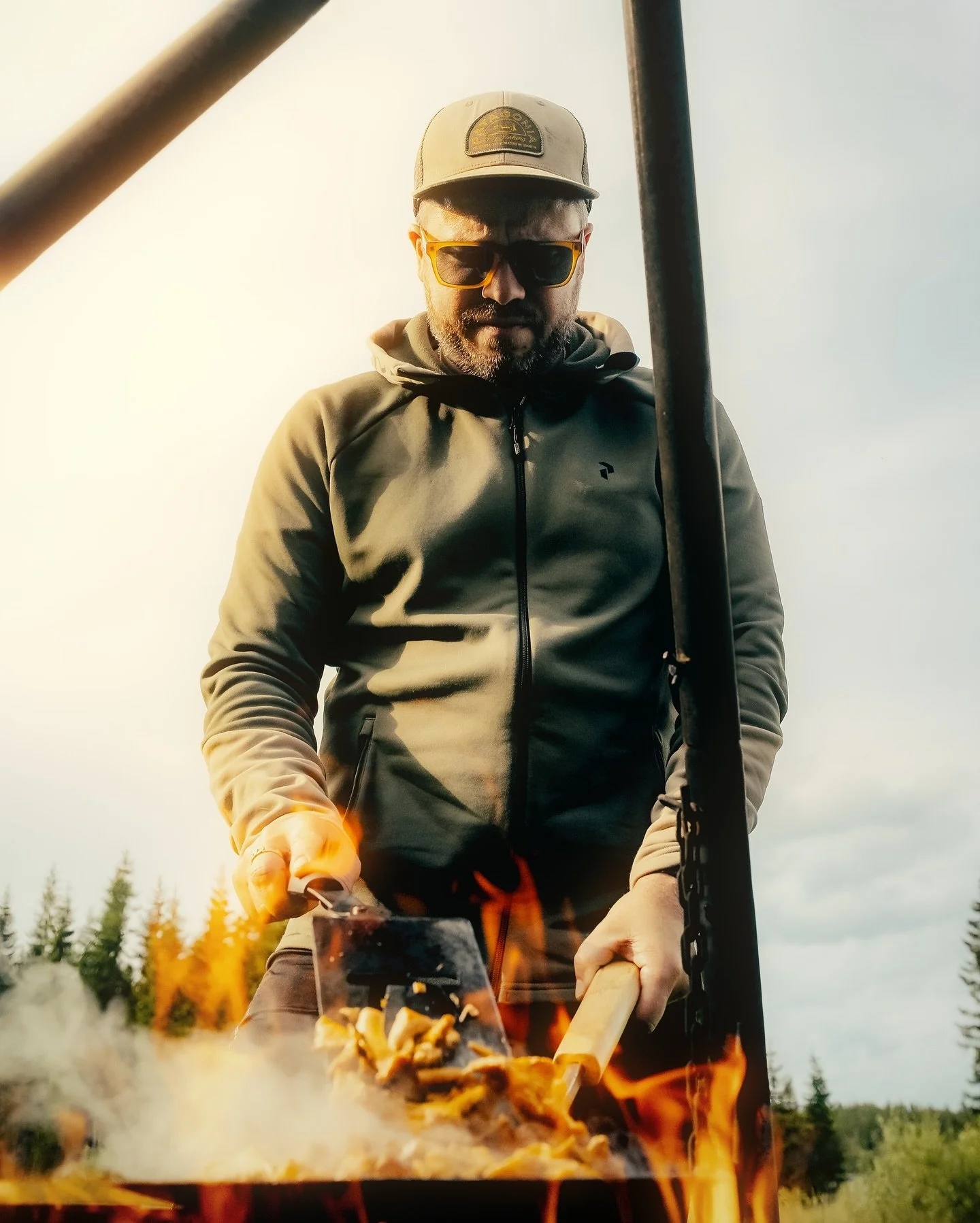 Autumn have started and fishing trip meals taste better when the forest joins in. 

#fall #autumn #outdoorcooking