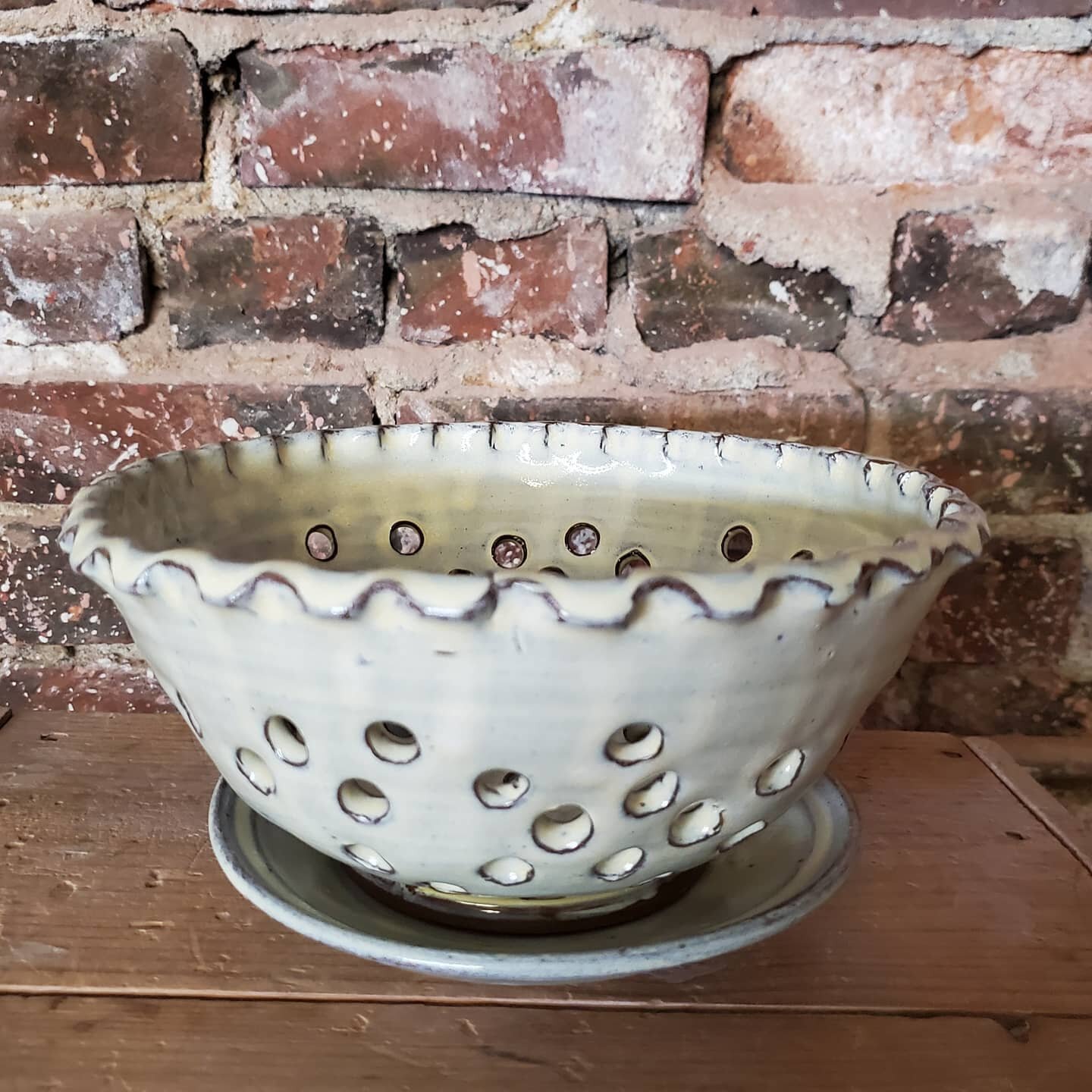 Berry Bowls are up and coming

#madeinvermont
#pottery
#haroldkaplanpottery