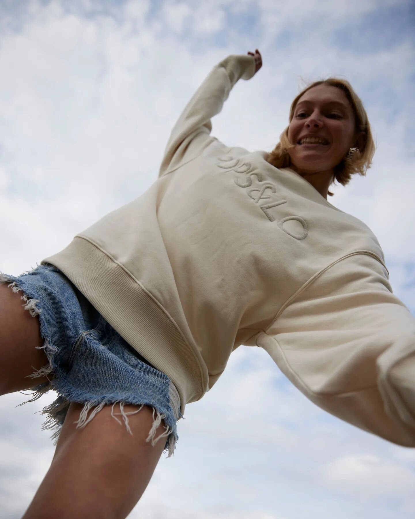 Skating into the week like 🛹

Raw cotton oversized embroidered POPS&amp;LO sweats soon to be launched. There are a few colourways/options available, dropped in limited runs 👊

Head to our website, sign up to our newsletter to be the first to know w