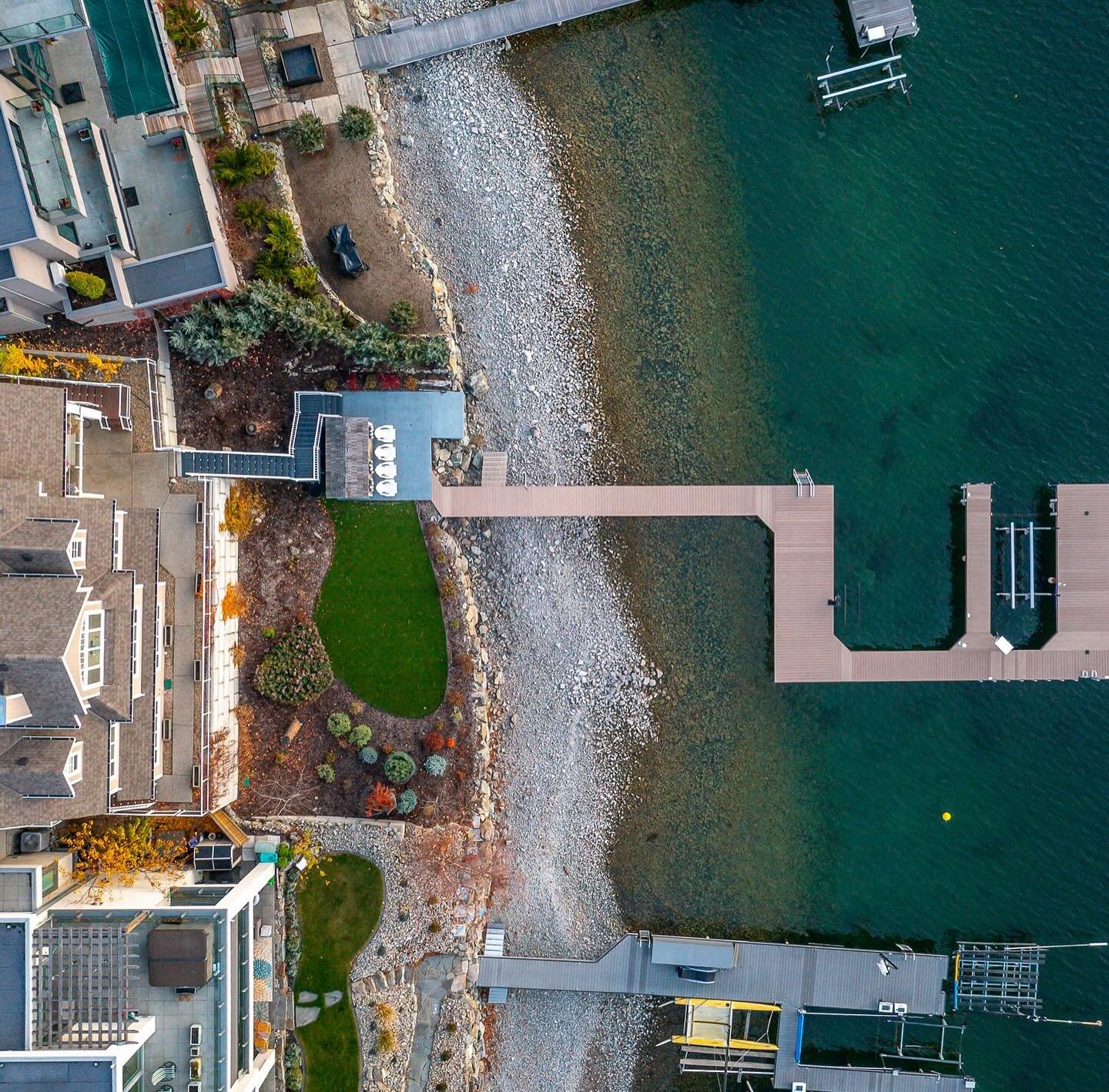 A few exteriors from this beautifully stunning, ultimate, lake front home .  @remaxpriscilla

#beachhomes 
#beachlife 
#beachhomedesign 
#beachhomerealestate 
#okanaganlife 
#okanganlifestyle 
#okanaganphotographer 
#realestatephotogragher