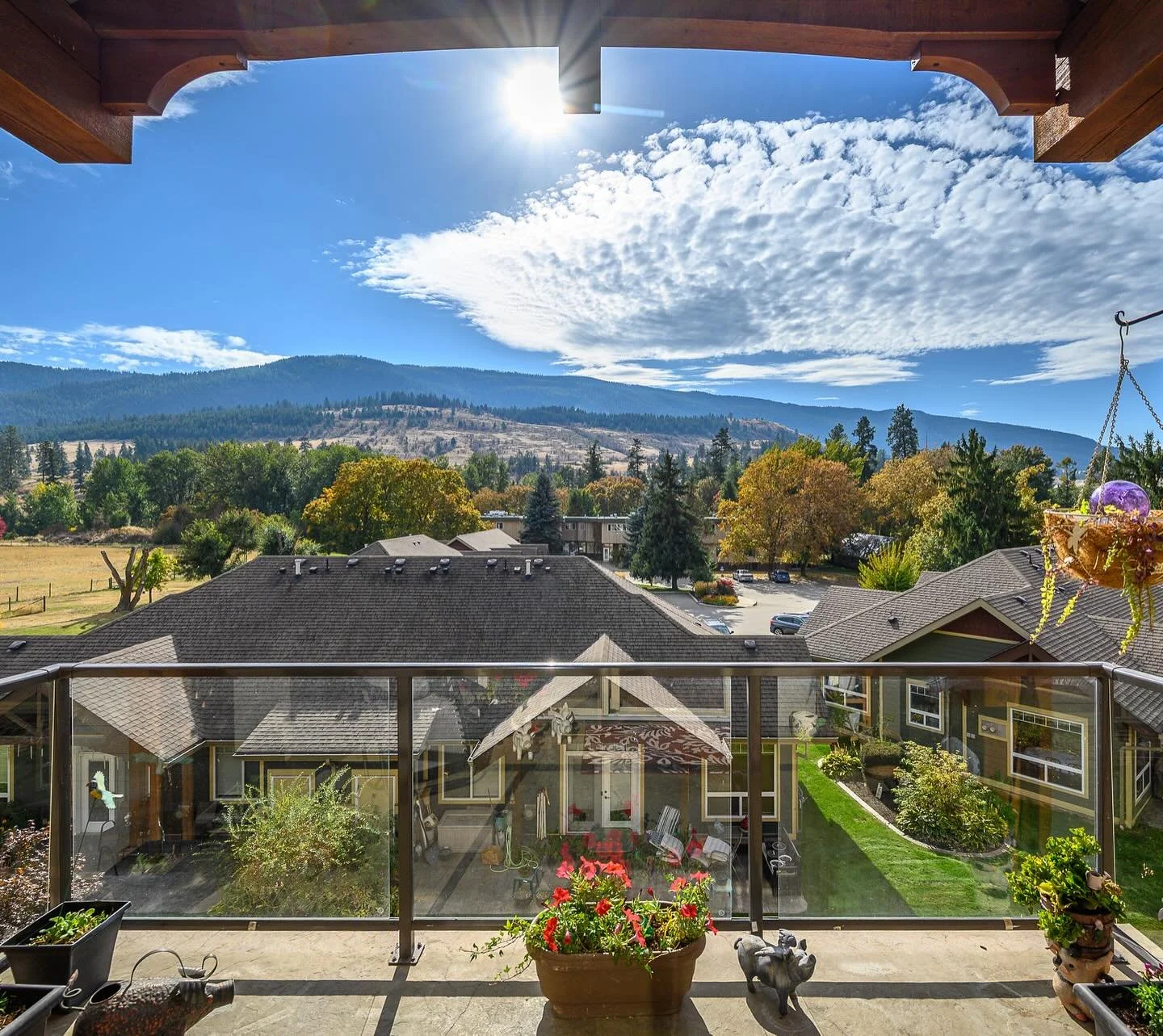 This is the fantastic view from an upcoming listing at Coldstream Meadows.  @kaiapenaluna 

Retirement isn&rsquo;t so bad on these amazing grounds!!

#okanaganrealestate 
#okanaganrealestatephotography 
#okanaganlife 
#okanaganlifestyle 
#realestatep
