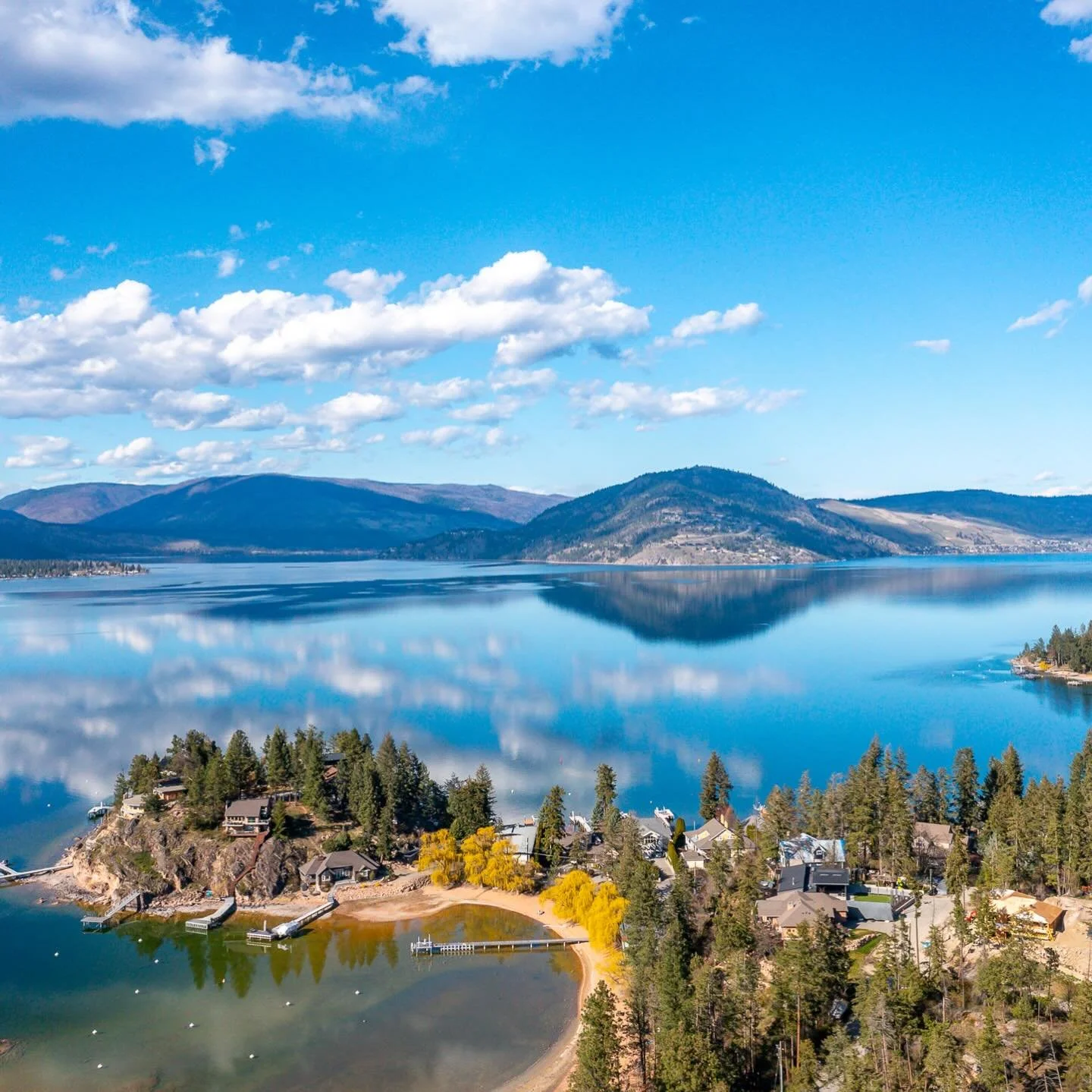 Delcliffe Road has got to be one of the most beautiful places here in the Okanagan.  And this cozy home packs a punch! Coming soon from @remaxpriscilla 

#okanaganlakelife 
#okanaganrealestate 
#okanaganphotographer