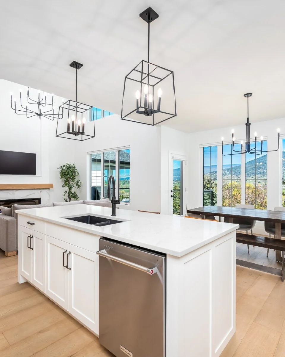 New Listing

MLS&reg; #: 10382543

*3 🛌 bedroom
*3 🛀 bathroom
*2649 sqft.

Set in the desirable Morningview neighbourhood of Coldstream, this 2023-built home blends modern design, thoughtful upgrades, and an elevated setting with beautiful valley v