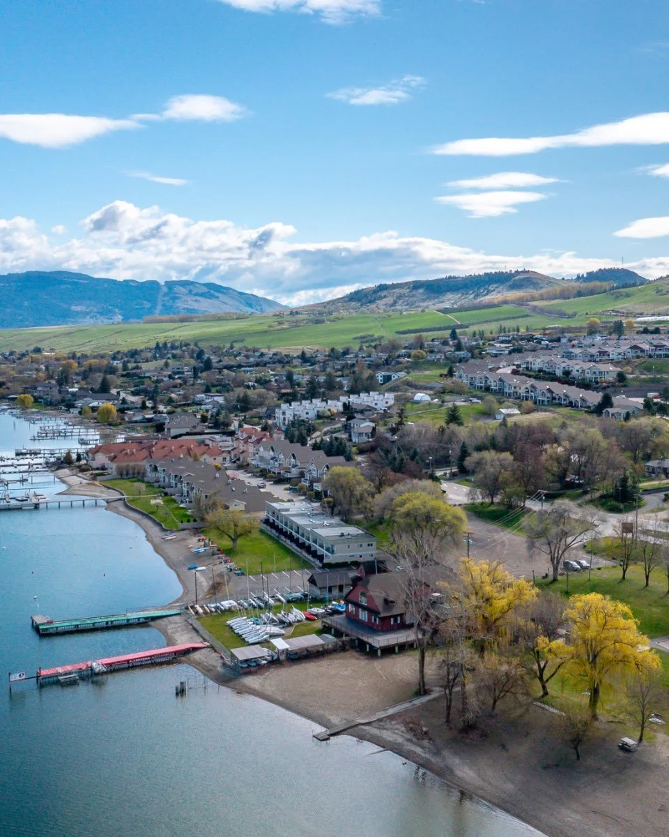 Check out this great NEW LISTING. 

2 🛌 Bedrooms 
1 🛀 Bath

Welcome to 7778 Okanagan Landing Road, an incredible opportunity to own 1.2 acres in a prime Okanagan Landing location. Set on a mostly flat, rectangular parcel, this property offers outst
