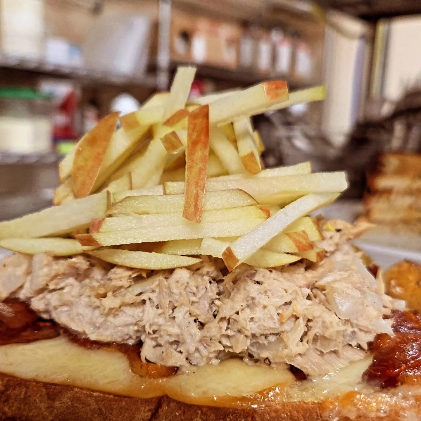 Come see us today for lunch and enjoy this open-faced tuna w smoked cheddar, bacon, apples &amp; garlic mayo! Also note we'll be closed Nov 23-26 for a wee break. #2stargoodness