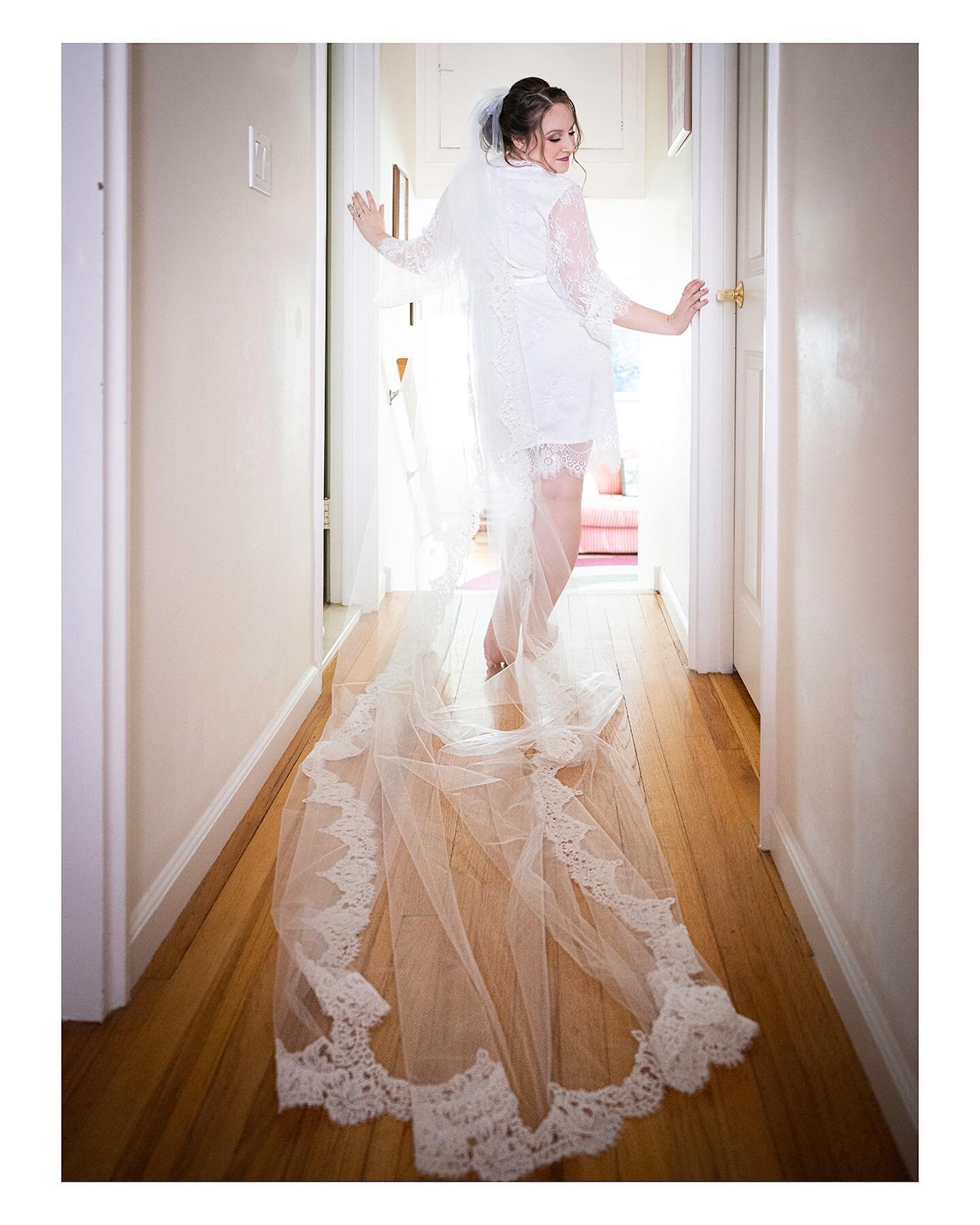 Bridal beauty 👰🏻

#wedding #bride #nycweddingphotographer #nywedding #weddingveil #weddingphotos #weddinginspo #weddingphotography