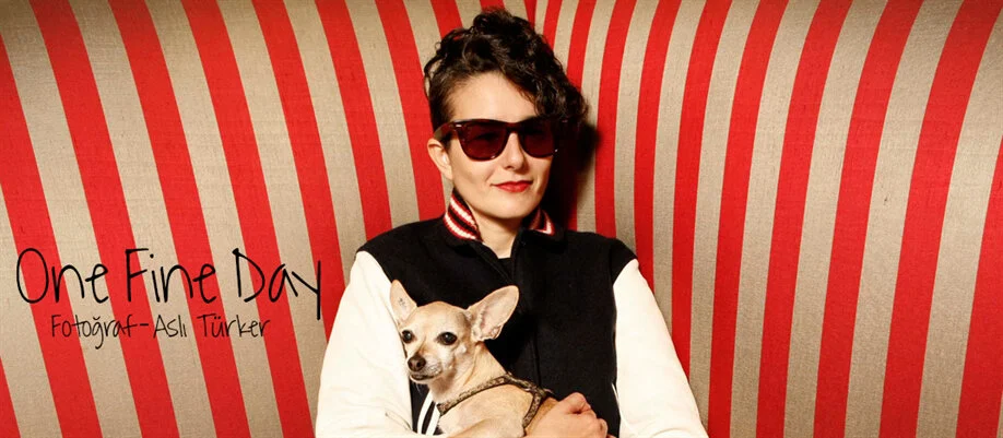 PORTRAIT BLANK MAG.jpg