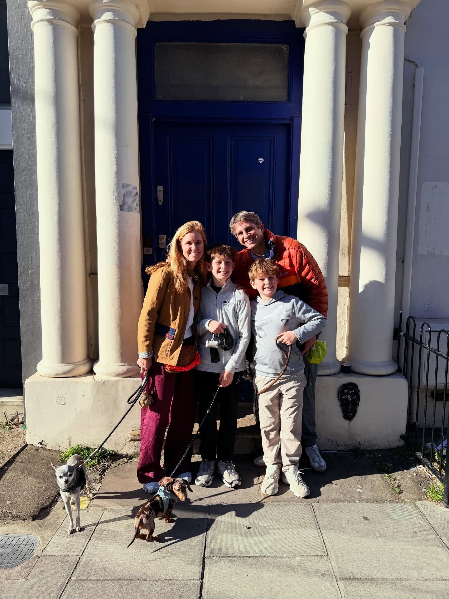 LONDON 🏴󠁧󠁢󠁥󠁮󠁧󠁿🚲☕️

We biked, ate and walked our way through this beautiful city. Highlight for the boys was the Chelsea Futbal game. A true lifetime memory ! 

West end show&hellip; back to the future&hellip; was phenomenal.

We learned the t