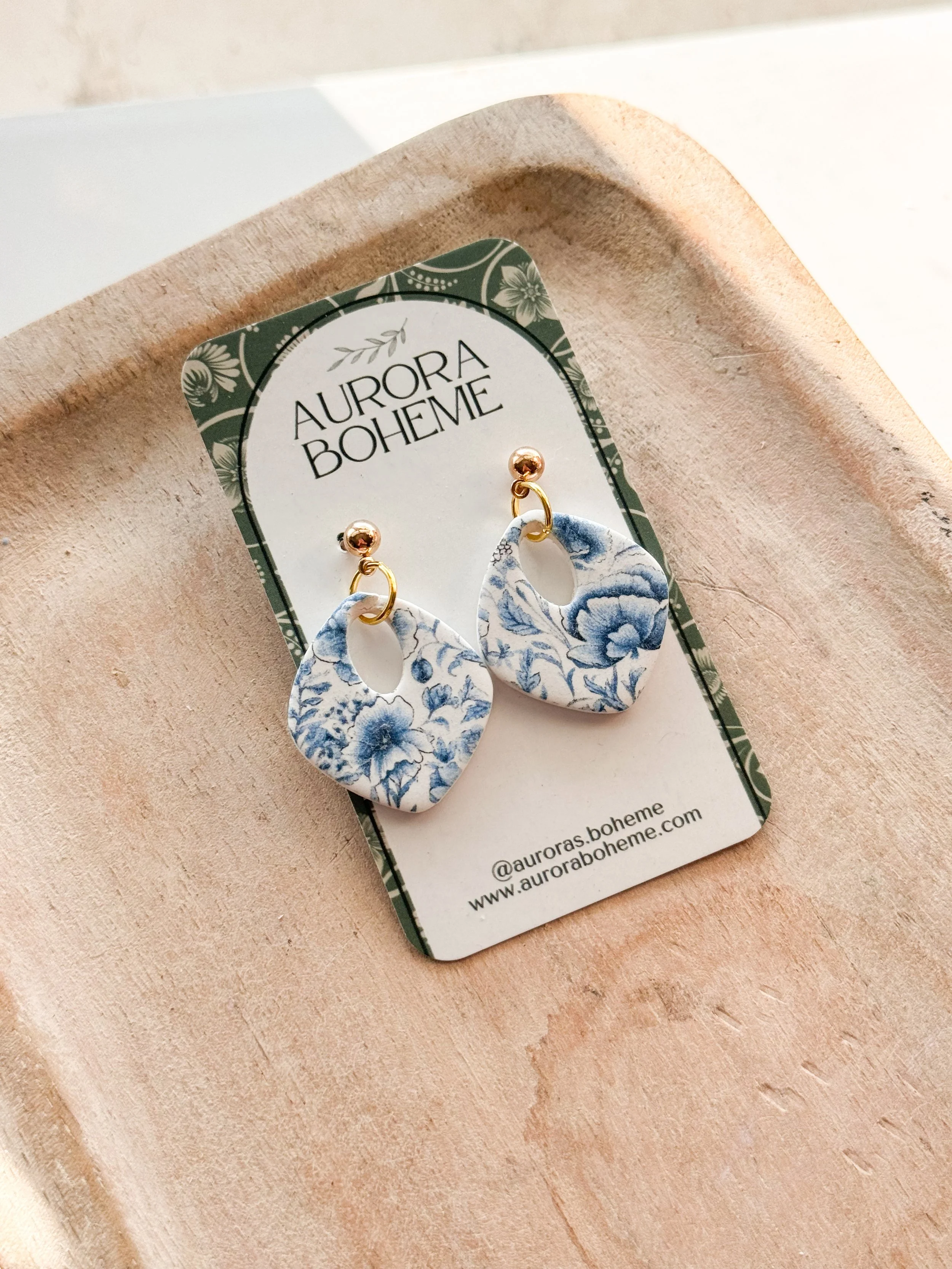 Vintage Blue Flora V1