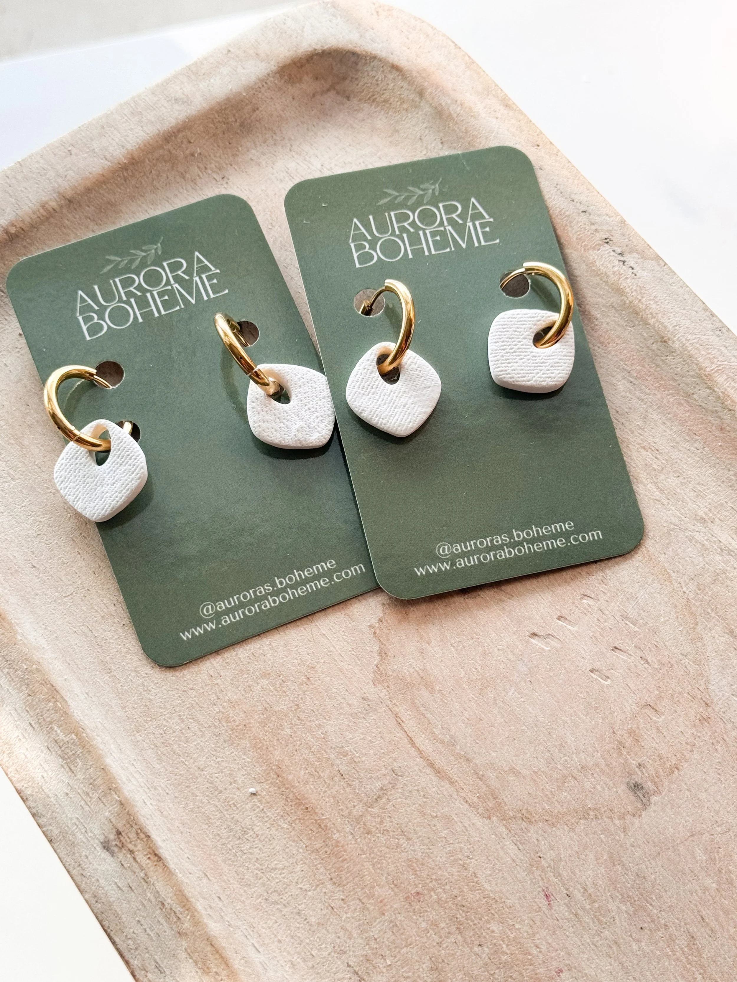 Swappable Hoop w/ White Charm