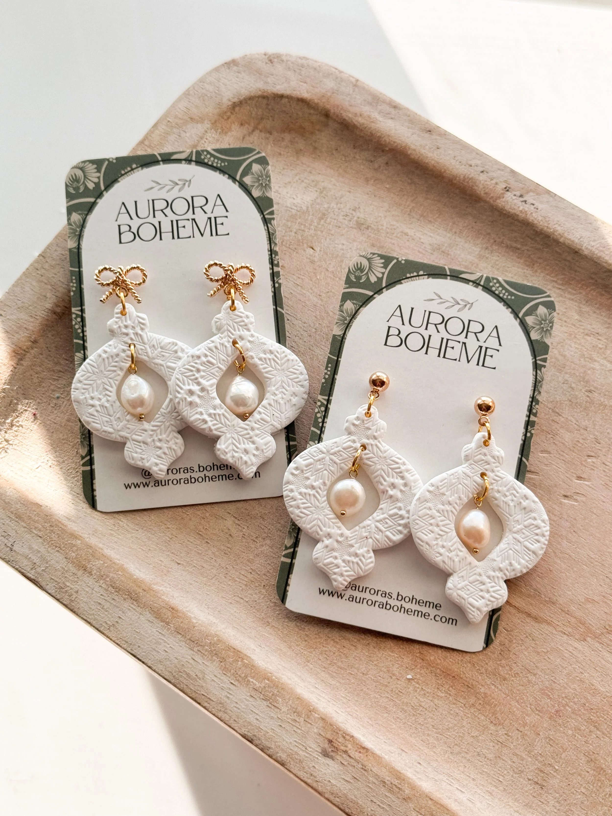 White Ornament & Pearl