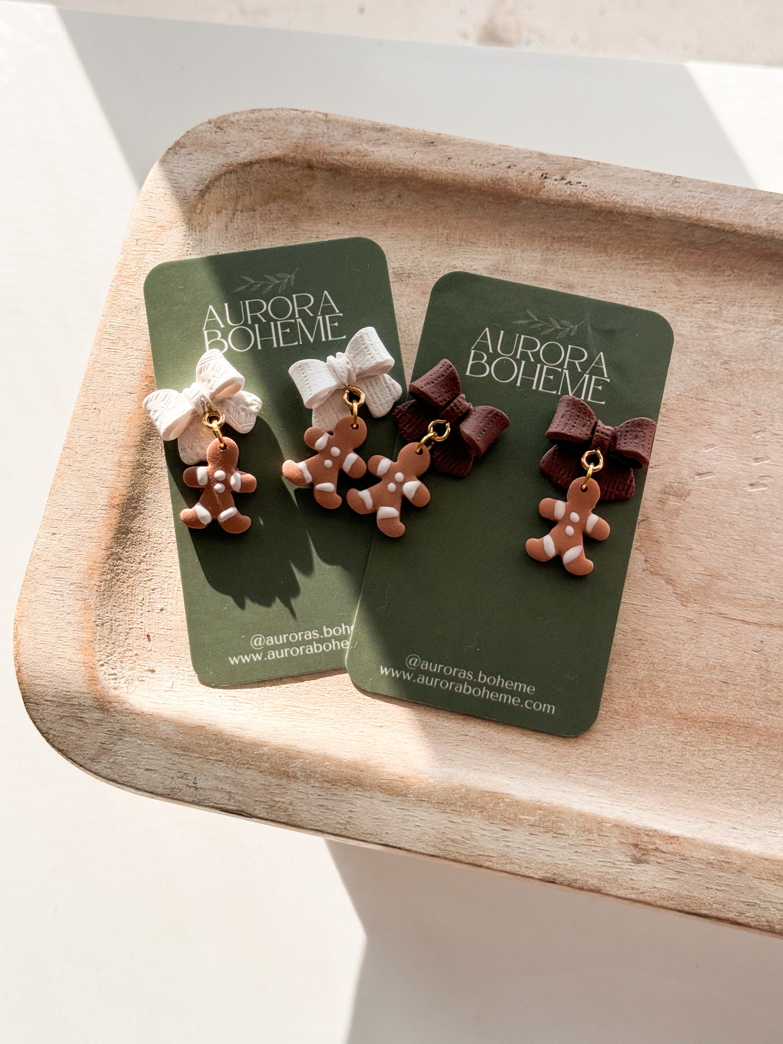 Gingerbread Bow Stud (WHITE ONLY)