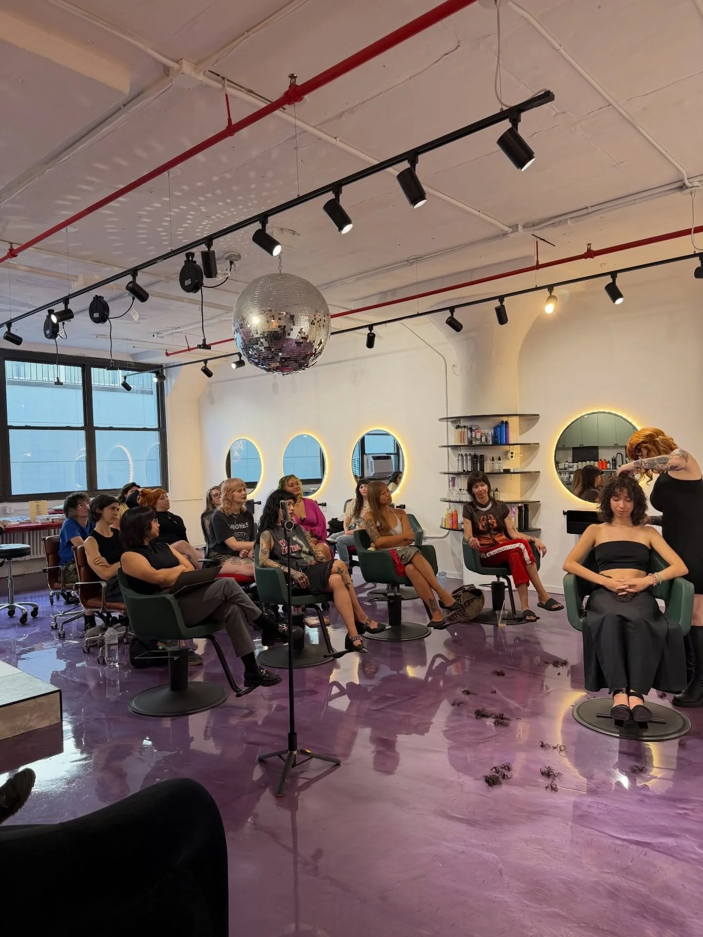 Our first class at CutLoose BK. 🖤

What a way to kick things off.

A huge thank you to @theleftbraingroup and @universewalkerismyname for trusting our space and bringing such inspiring education to Greenpoint.

And thank you to every stylist who spe