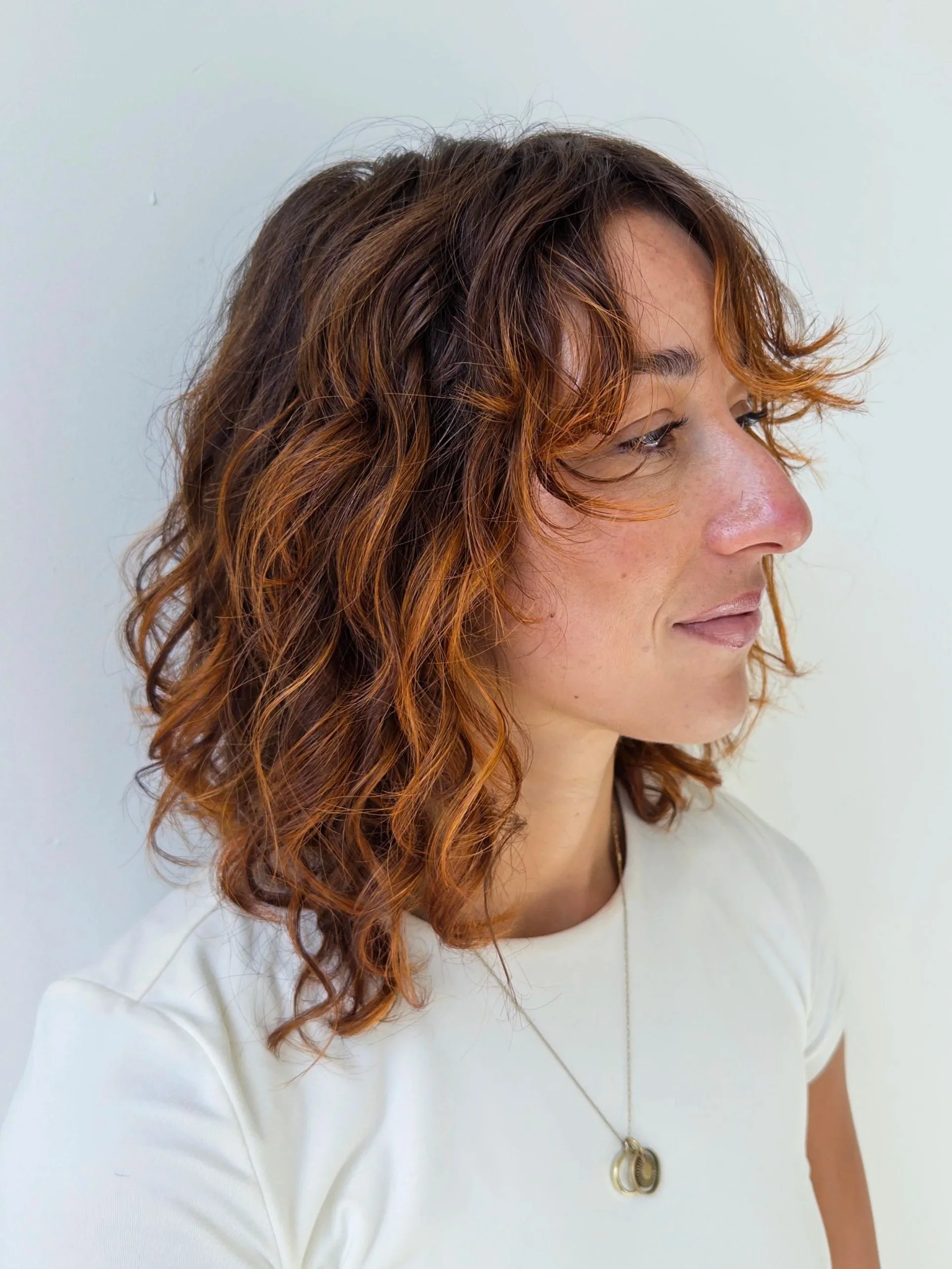 Curly Cut + Red Gloss