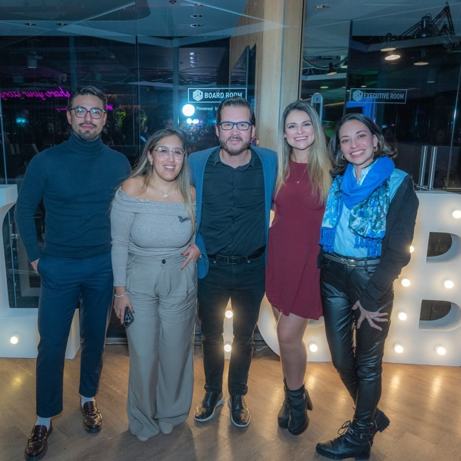 5 a&ntilde;os de innovaci&oacute;n, creatividad y grandes proyectos. &iexcl;Felicidades, Angel Hub! 🎉 Gracias por ser parte de este incre&iacute;ble viaje y por seguir impulsando el futuro con nosotros. &iexcl;Que vengan m&aacute;s a&ntilde;os de &e