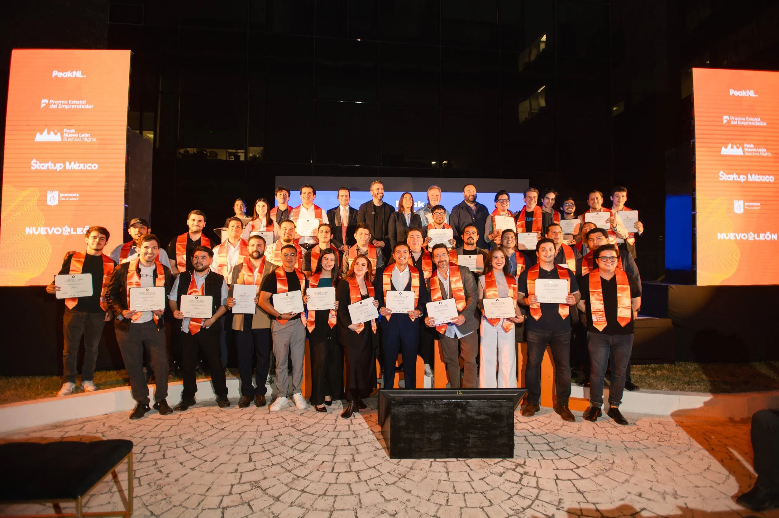 87-PeakNL-iOS OFFICE 2025.jpg