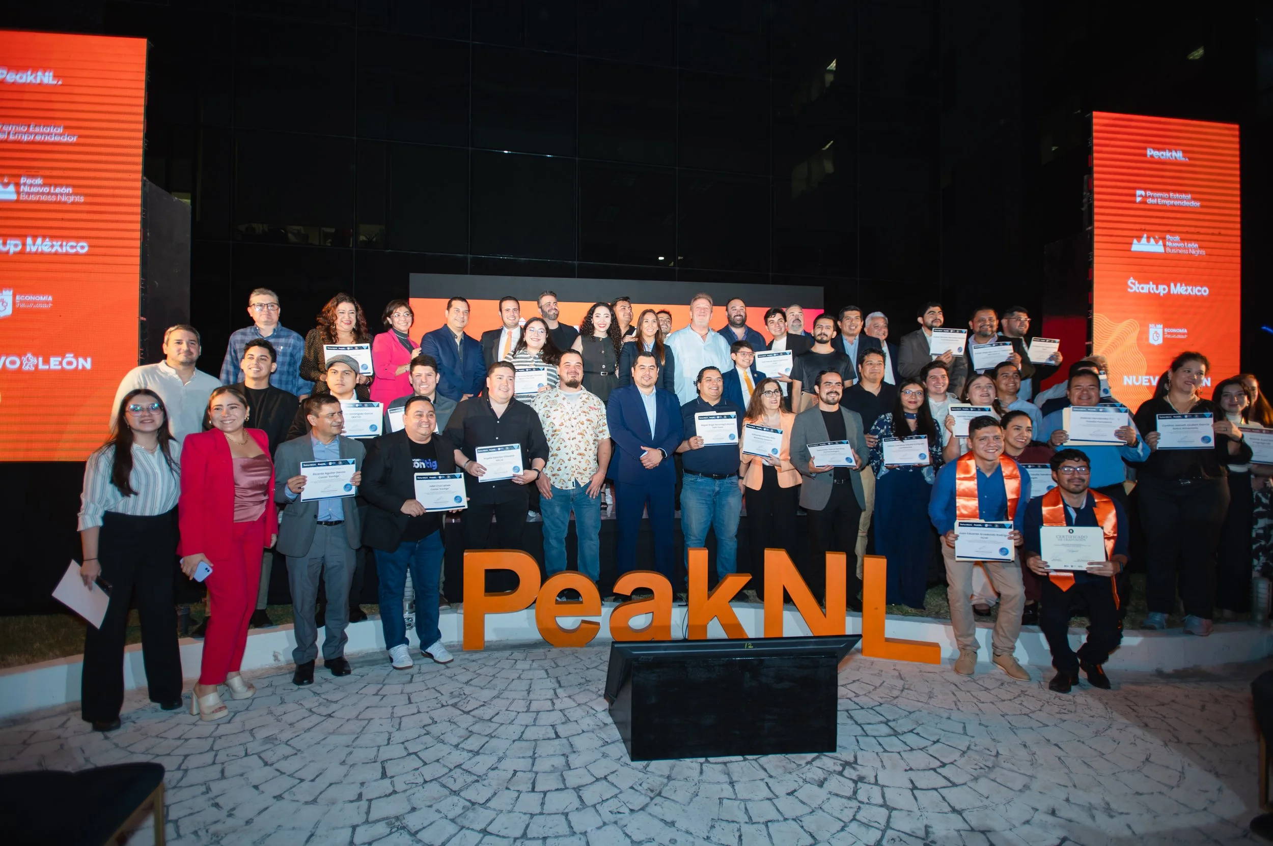 111-PeakNL-iOS OFFICE 2025.jpg