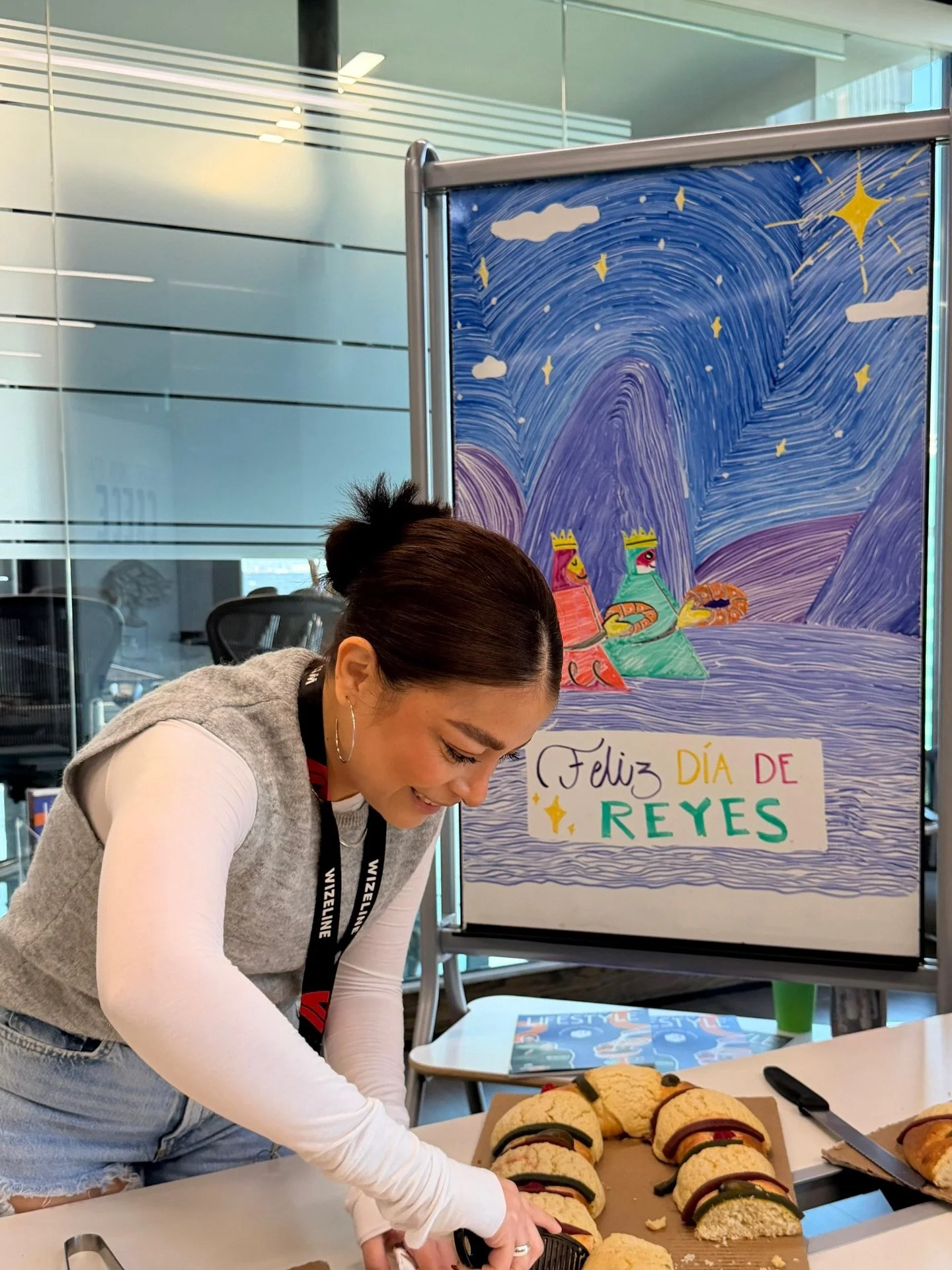 As&iacute; va el d&iacute;a en nuestros centros 👑✨
Rosca, caf&eacute; y socios compartiendo momentos que hacen comunidad 🥐☕️🤍
Y todav&iacute;a queda d&iacute;a por disfrutar. 

#ComunidadQueInspira #SociosIOS #ReyesMagos #RoscaDeReyes #6Enero