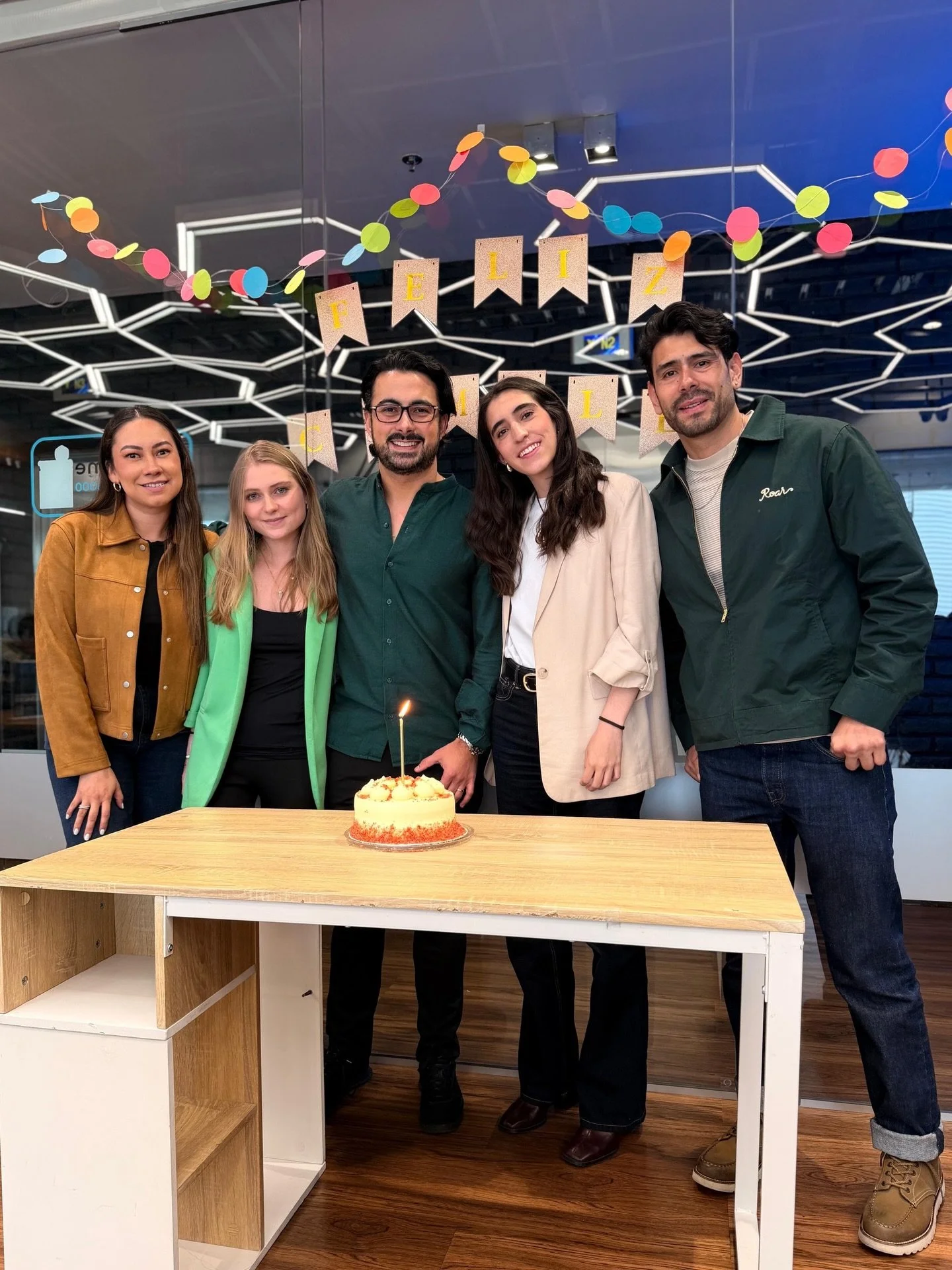 En IOS OFFICES los cumplea&ntilde;os no pasan desapercibidos&hellip; se celebran como se debe 🎂✨

As&iacute; vivimos #IOSCelebrate: comunidad, buena vibra y momentos que s&iacute; se quedan 🥳💫