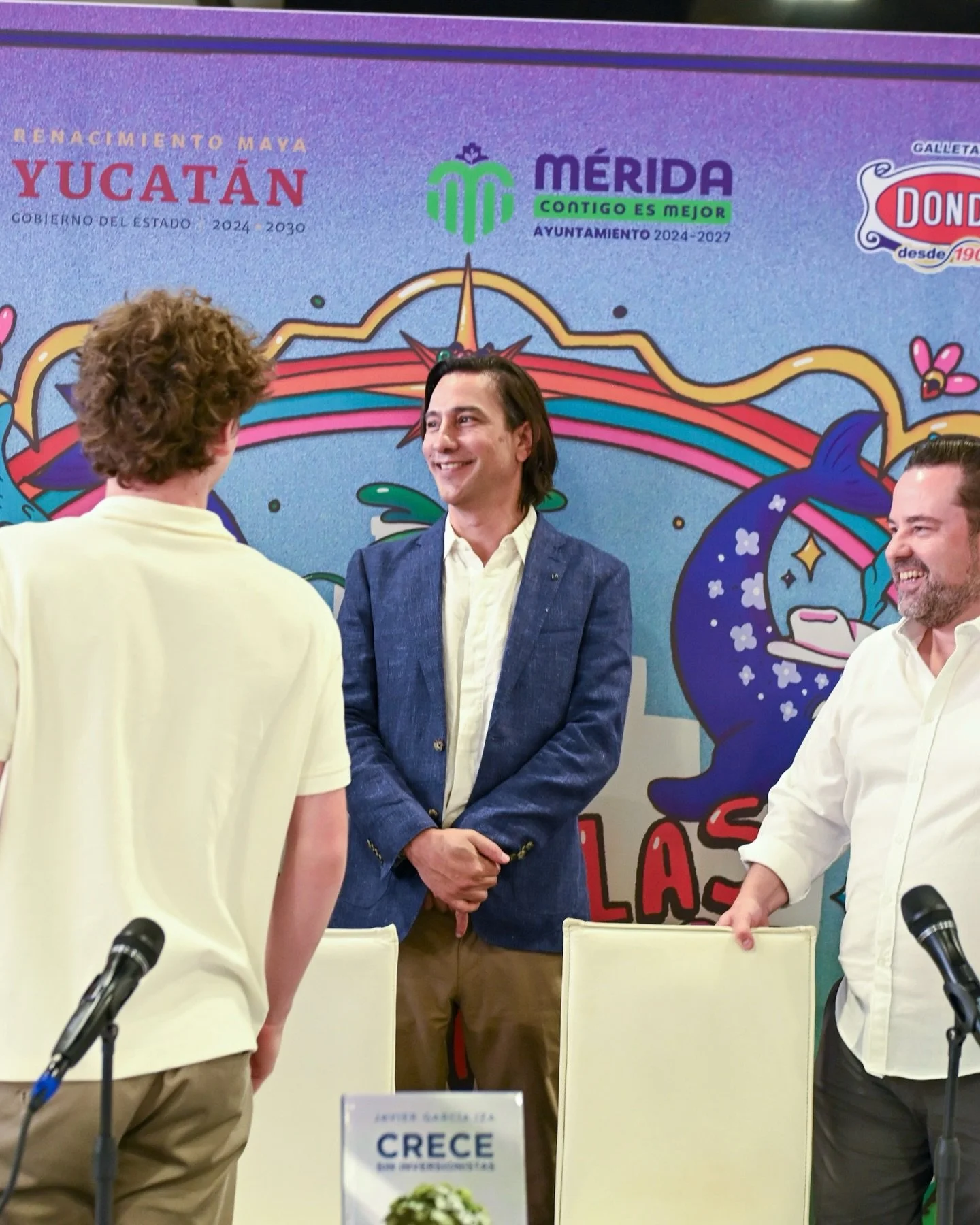 Las grandes ideas empiezan cuando alguien se atreve a compartirlas. 📚✨

Hoy en la Feria Internacional de la Lectura Yucat&aacute;n, nuestro CEO, Javier Garc&iacute;a Iza, present&oacute; Crece Sin Inversionistas, en una tarde llena de aprendizaje, p