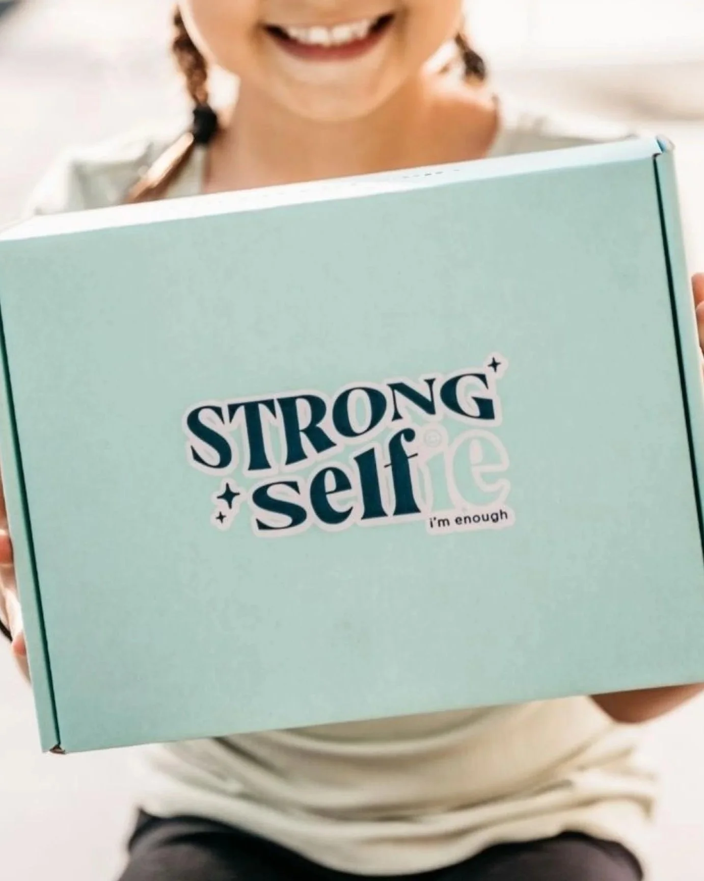 Strong-Selfie-Subscription-Box-Brand-Shopify-Design-1%403x.jpg
