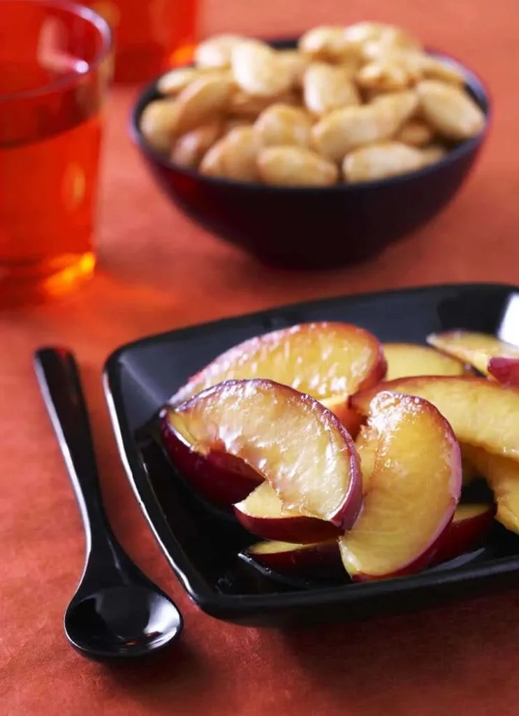 Dessert : Salade de pêches à la fleur d’oranger