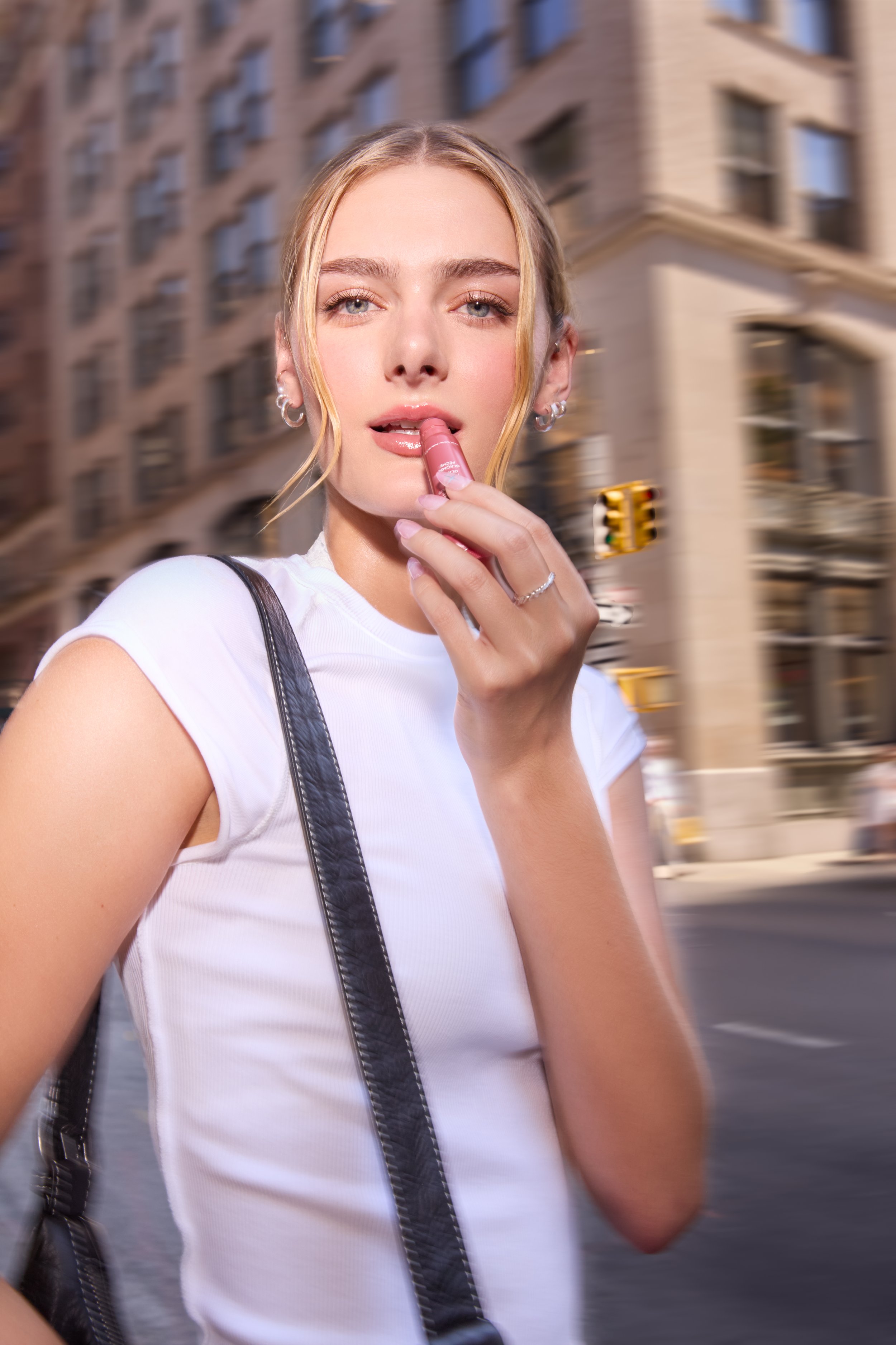 LN_SummerLip_Glaze-Craze_Model_2026_01_Uncropped.jpg