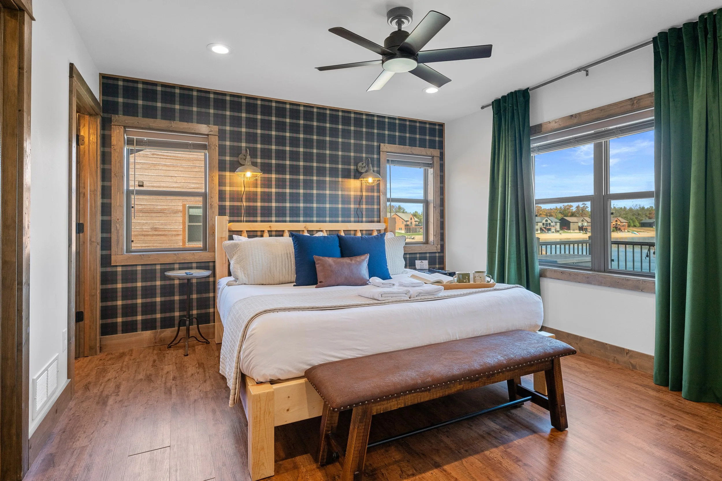 5935 Beach Cottage Dr-37.jpg