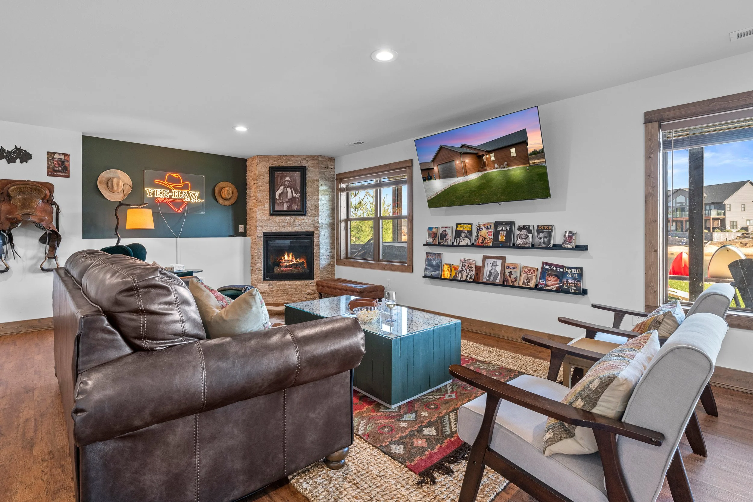 5935 Beach Cottage Dr-11.jpg