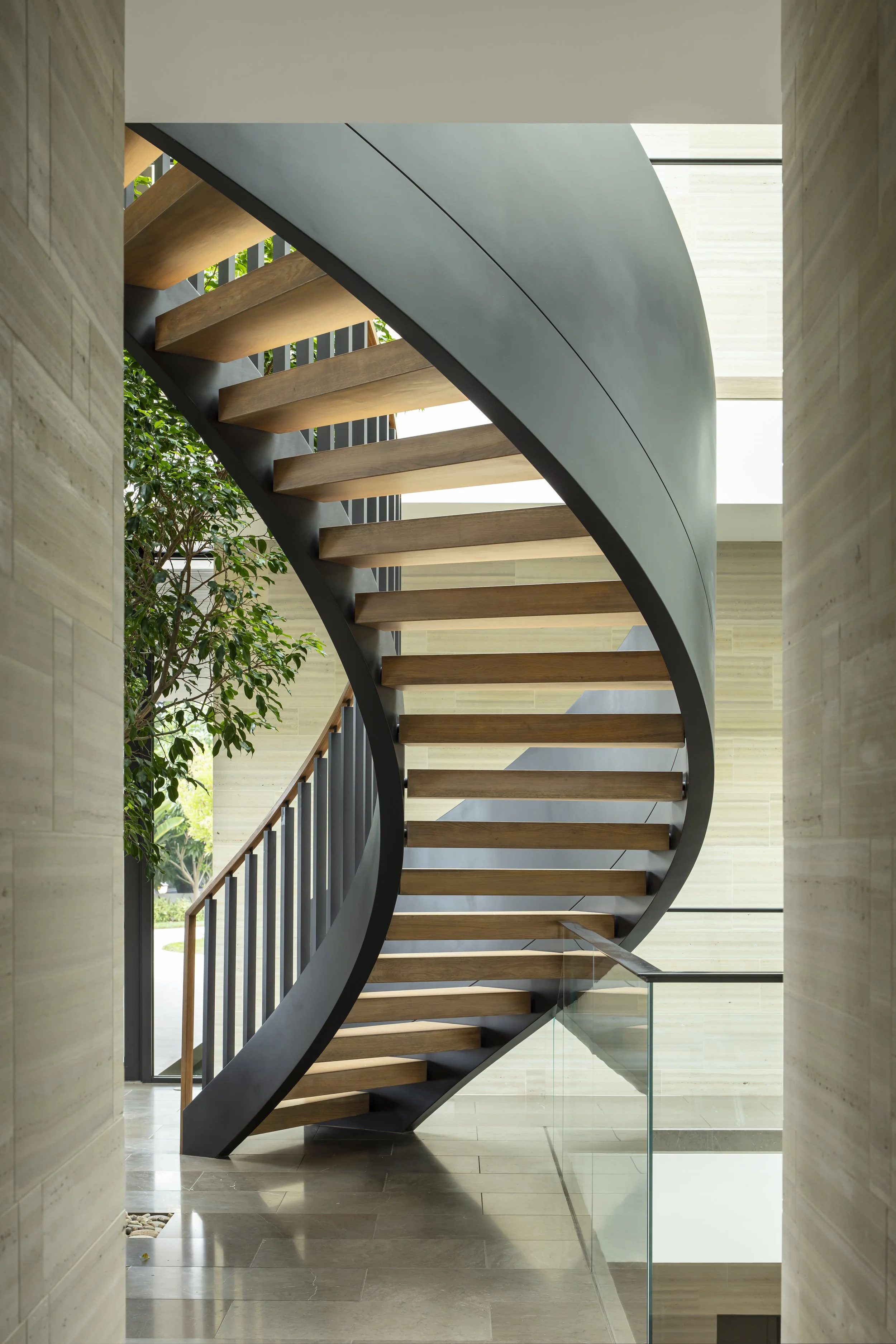 FLOATING STAIRS