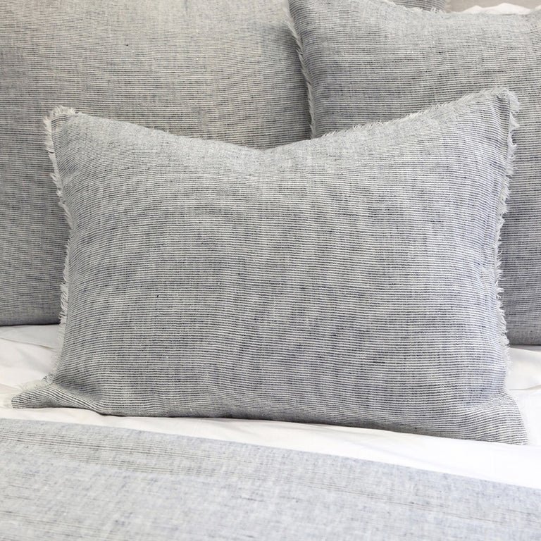 Bedding logan_navy.jpg