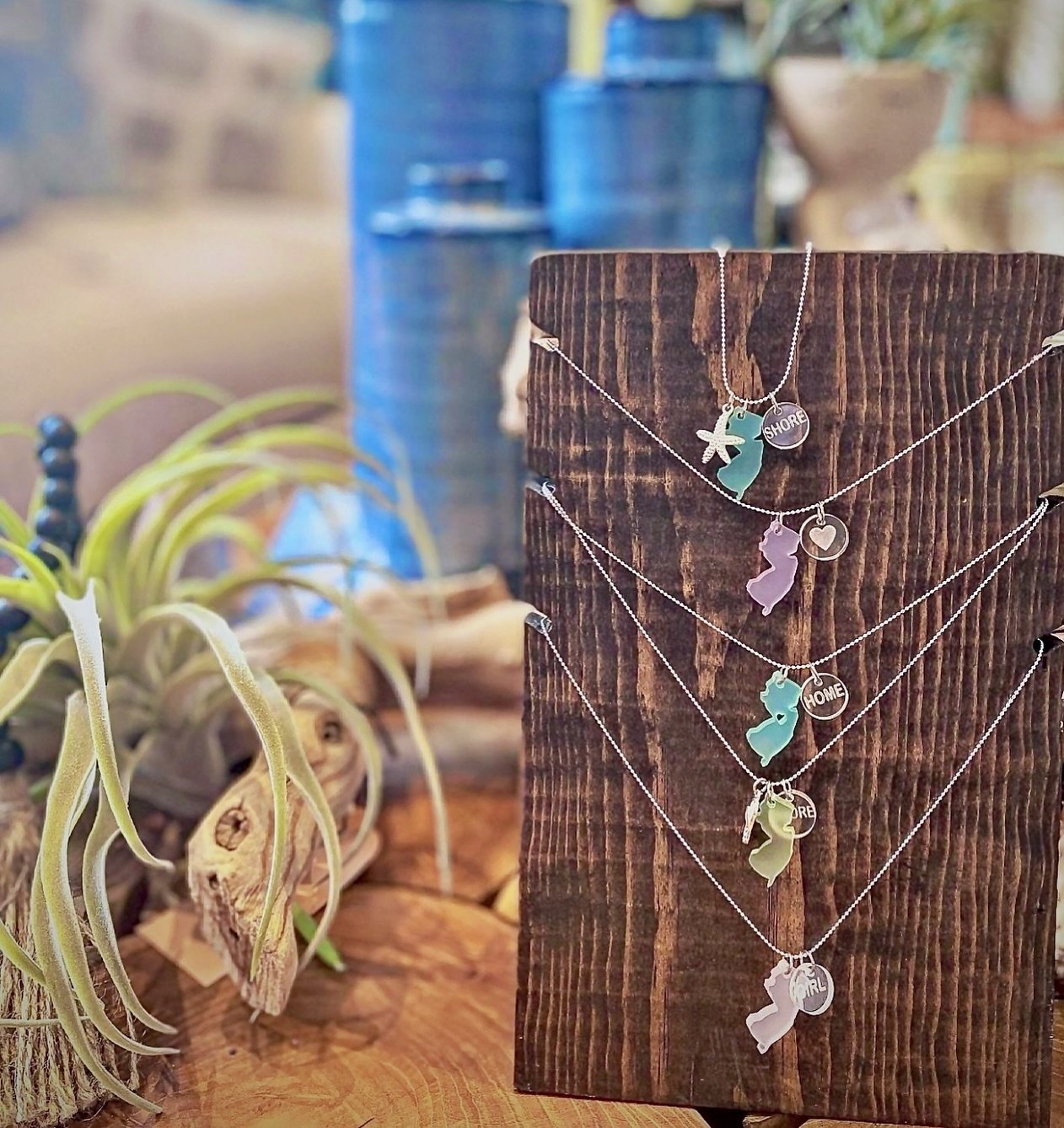 NJ necklaces are back in stock. As always they can be customized to however you choose with colors and charms and make the perfect gift&hellip; #mothersday #graduation 

.
.
#CoastalDecor #NJnecklaces #Jewlry #Giftideas #SmallBussiness #LittleSilverN