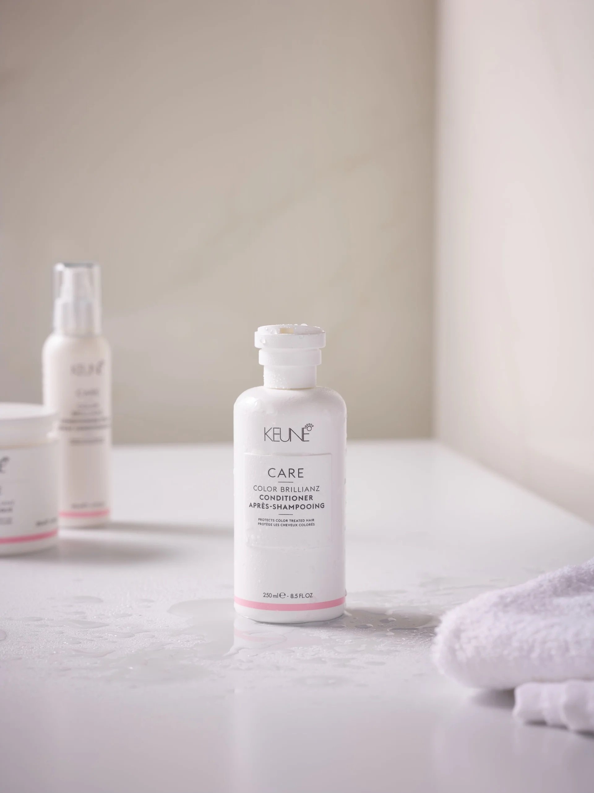 Keune-Care-Lifestyle-Image-Color-Brillianz-Conditioner-01-online.jpg
