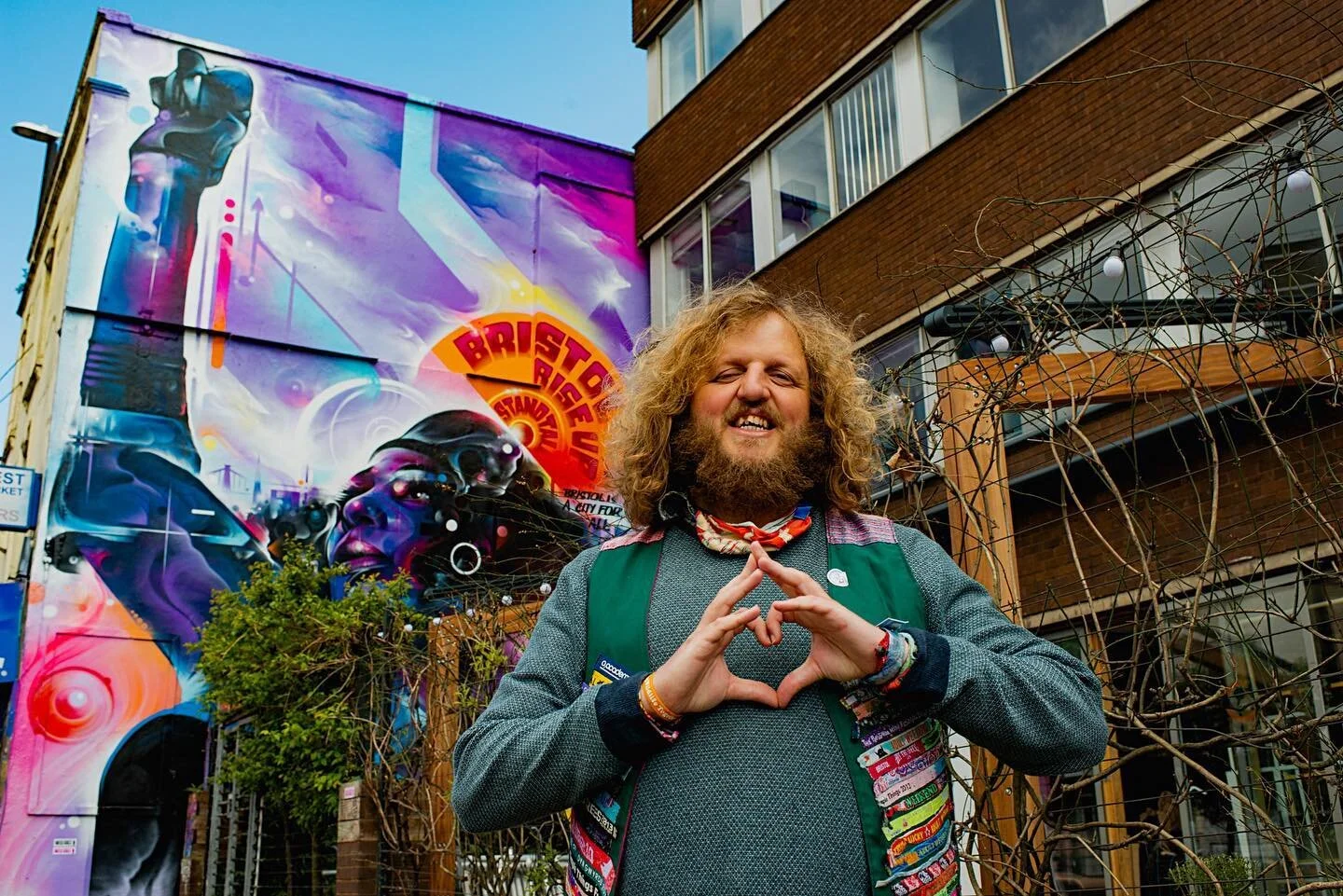 For the love of art 💜 

Jeff believes in supporting local artists, so get involved - grab yourself a print 🤩

Link in bio ⭐️