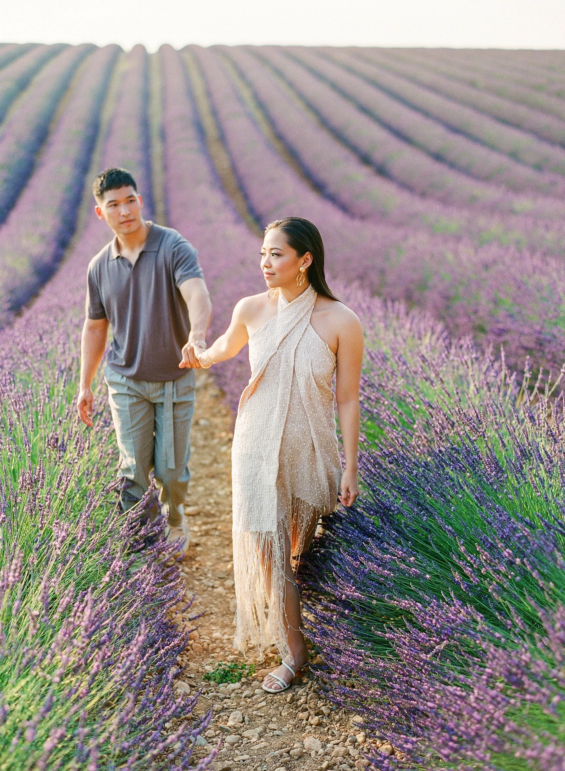 COUPLE VALENSOLE, SOUTH OF FRANCE