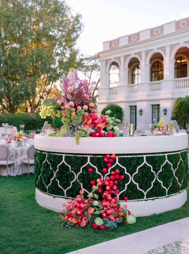 chateau-croix-des-gardes-wedding-004.png